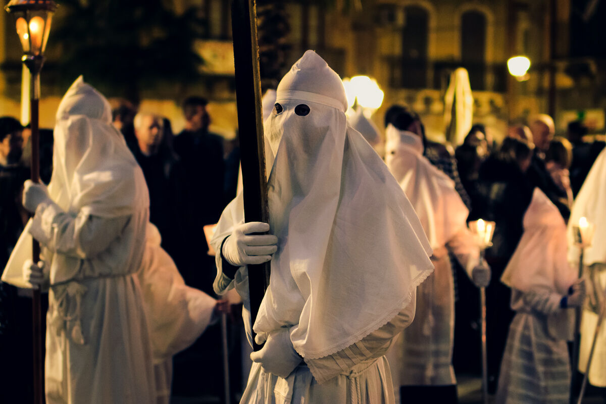 Membro di una delle confraternite palagonesi