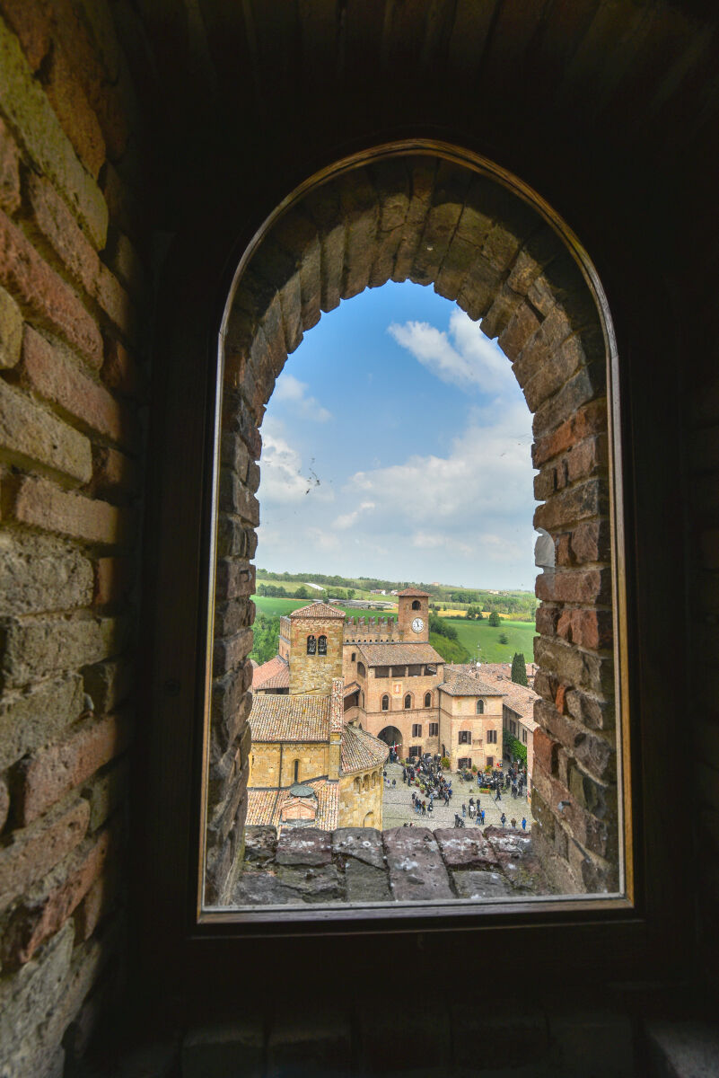 finestra su Castell'Arquato