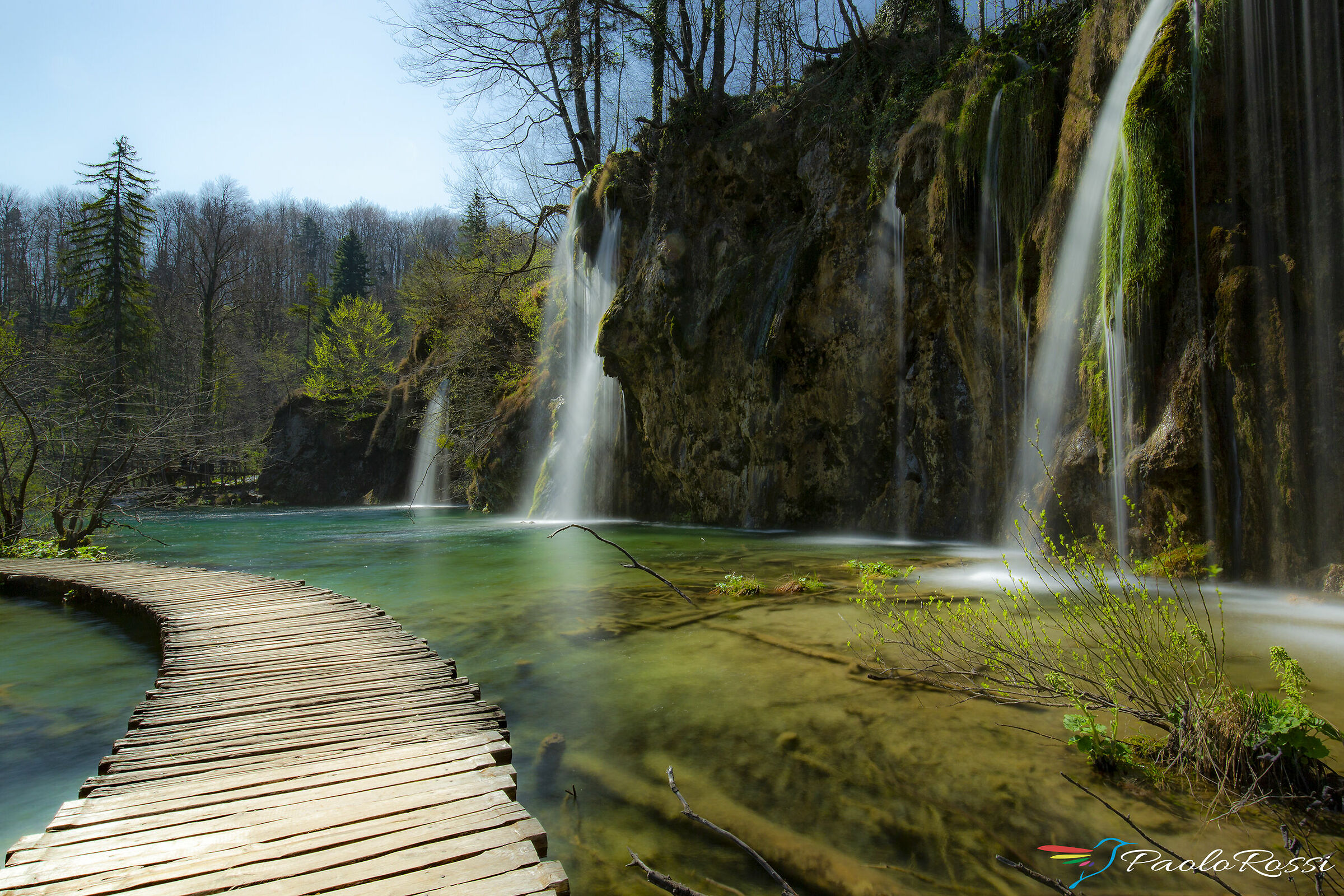 la passerella sul lago