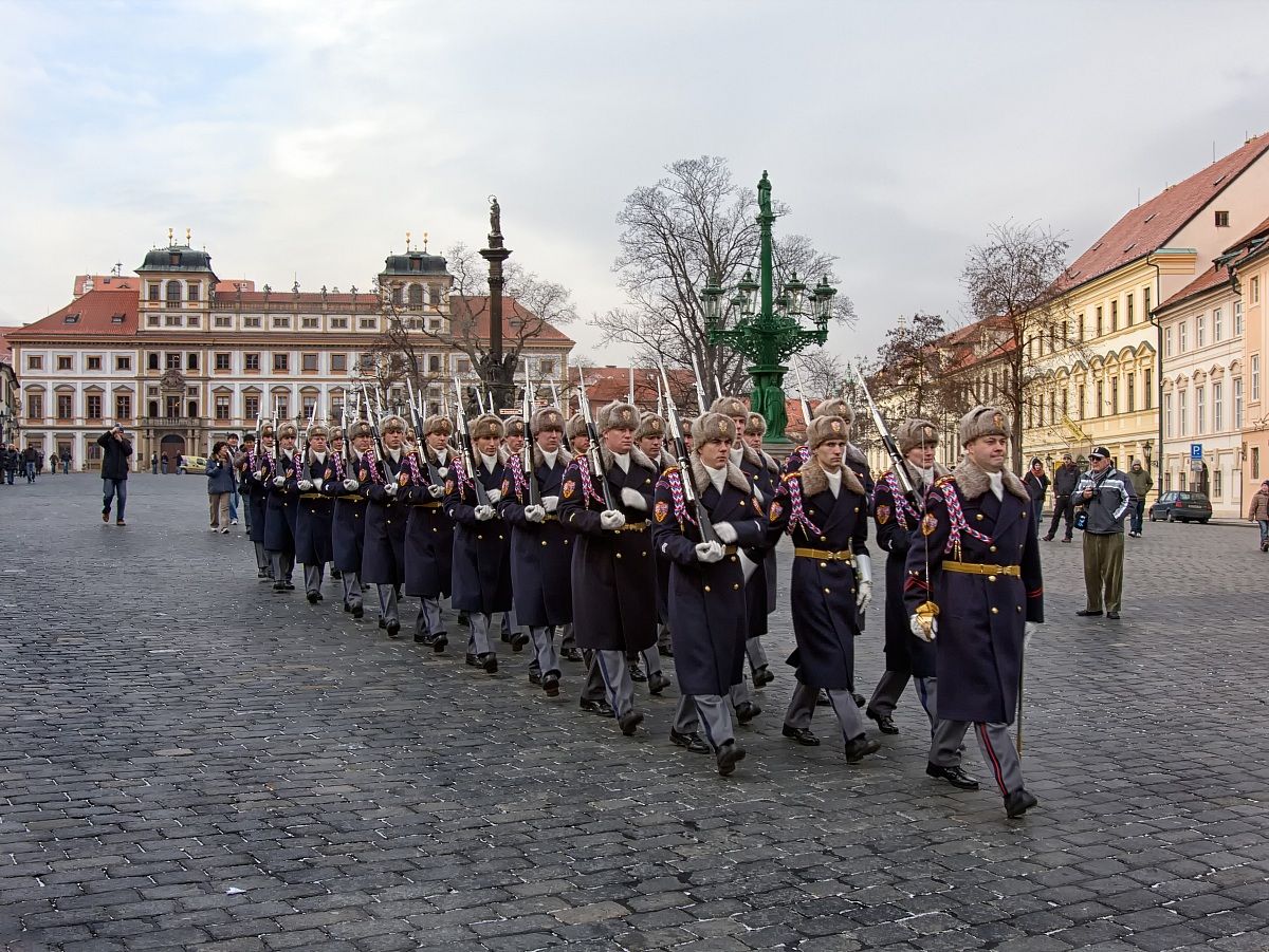 Changing Guard Prague