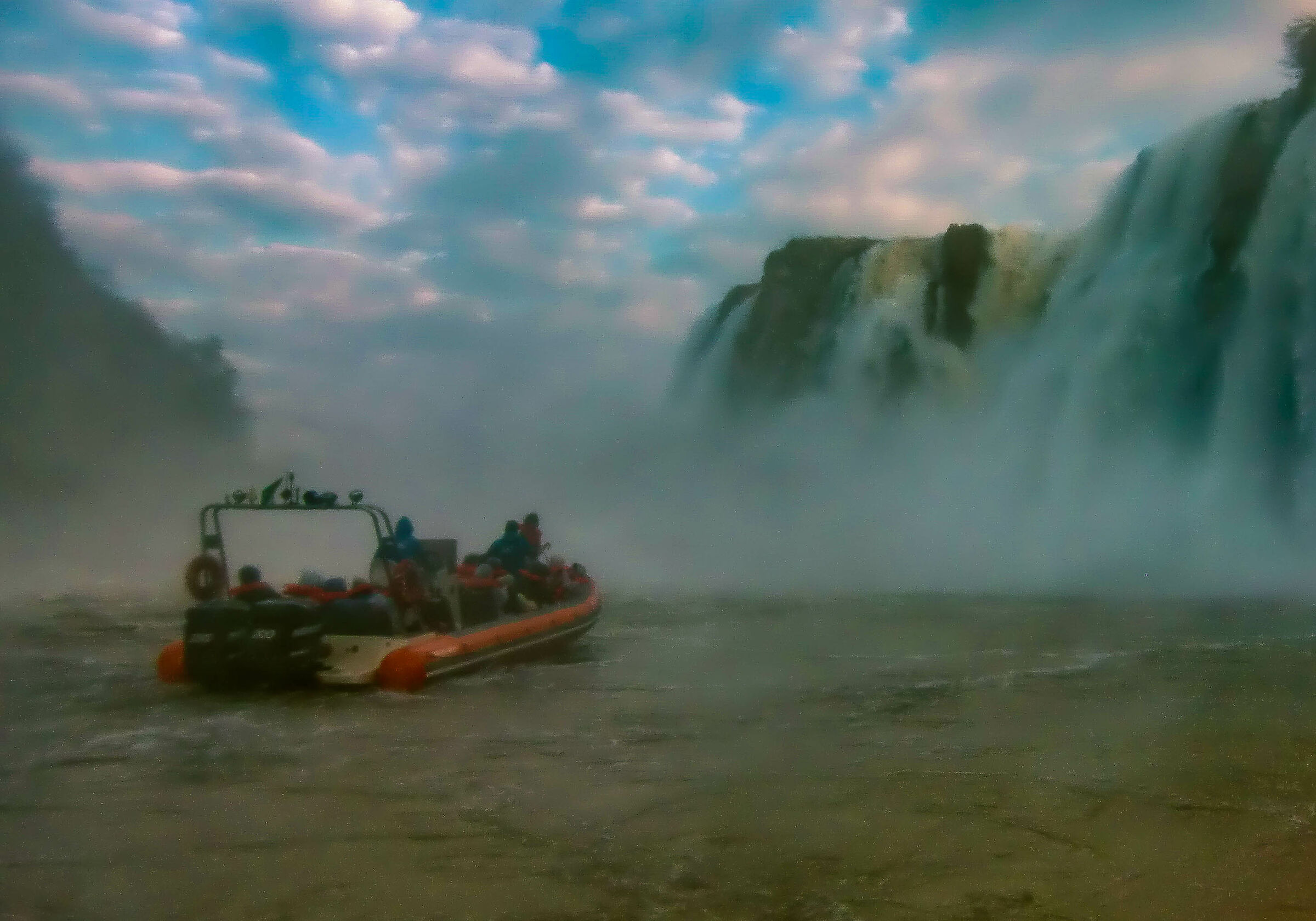 Immerso nell'acqua delle cascate