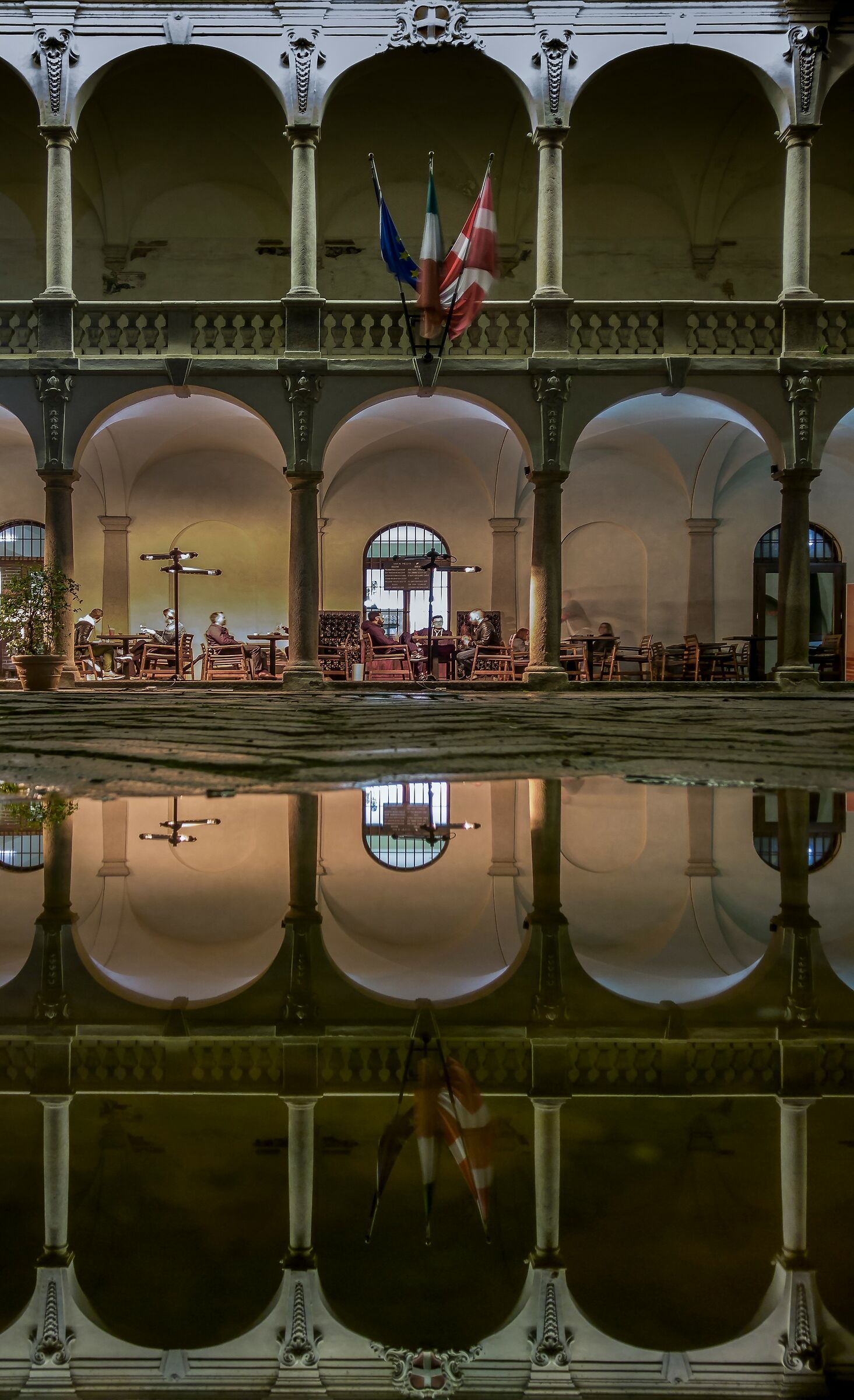 Backyard of the Broletto after the rain