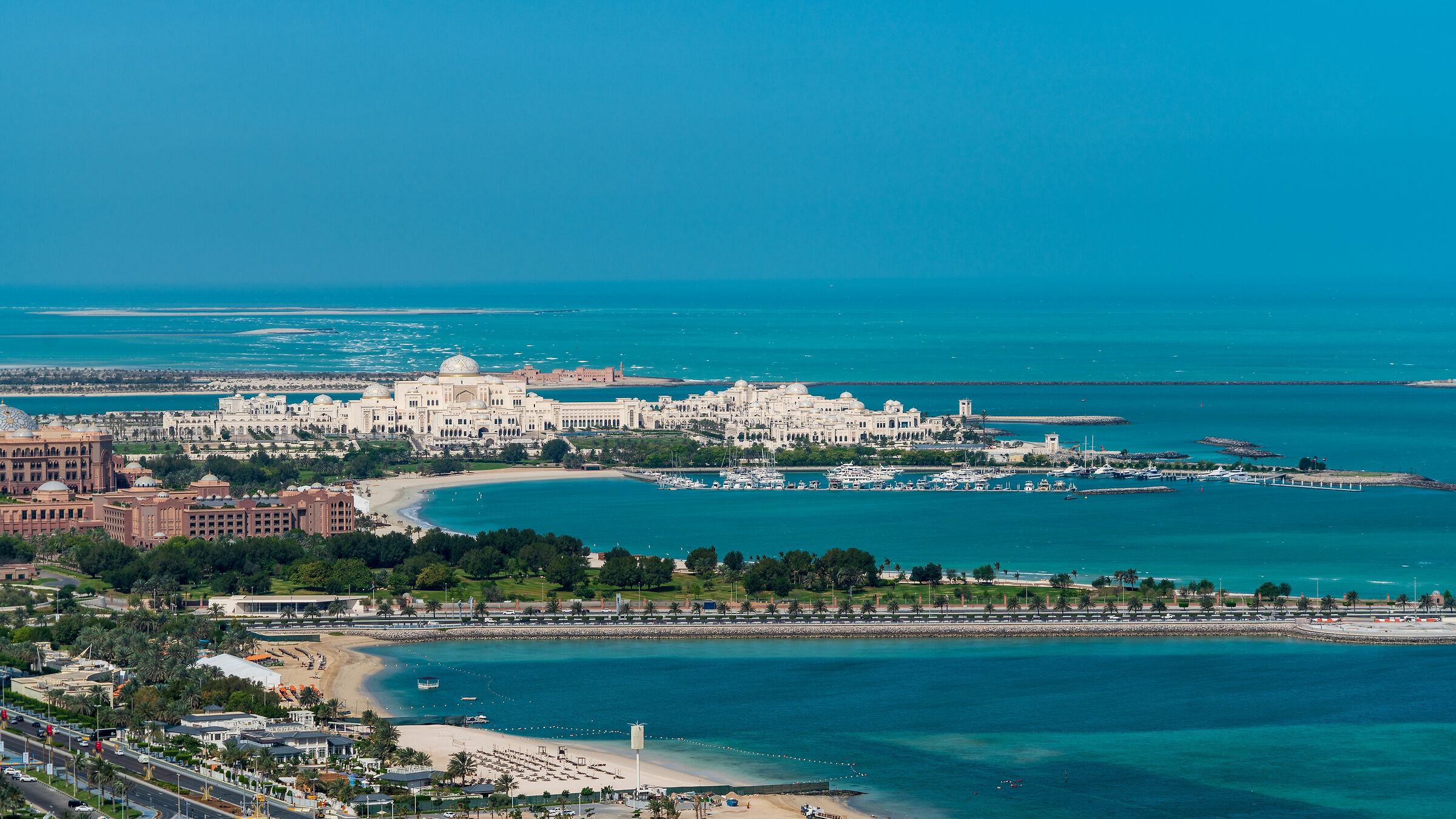 Il vituperato 24-240.vista dal mio balcone ad Abu Dhabi