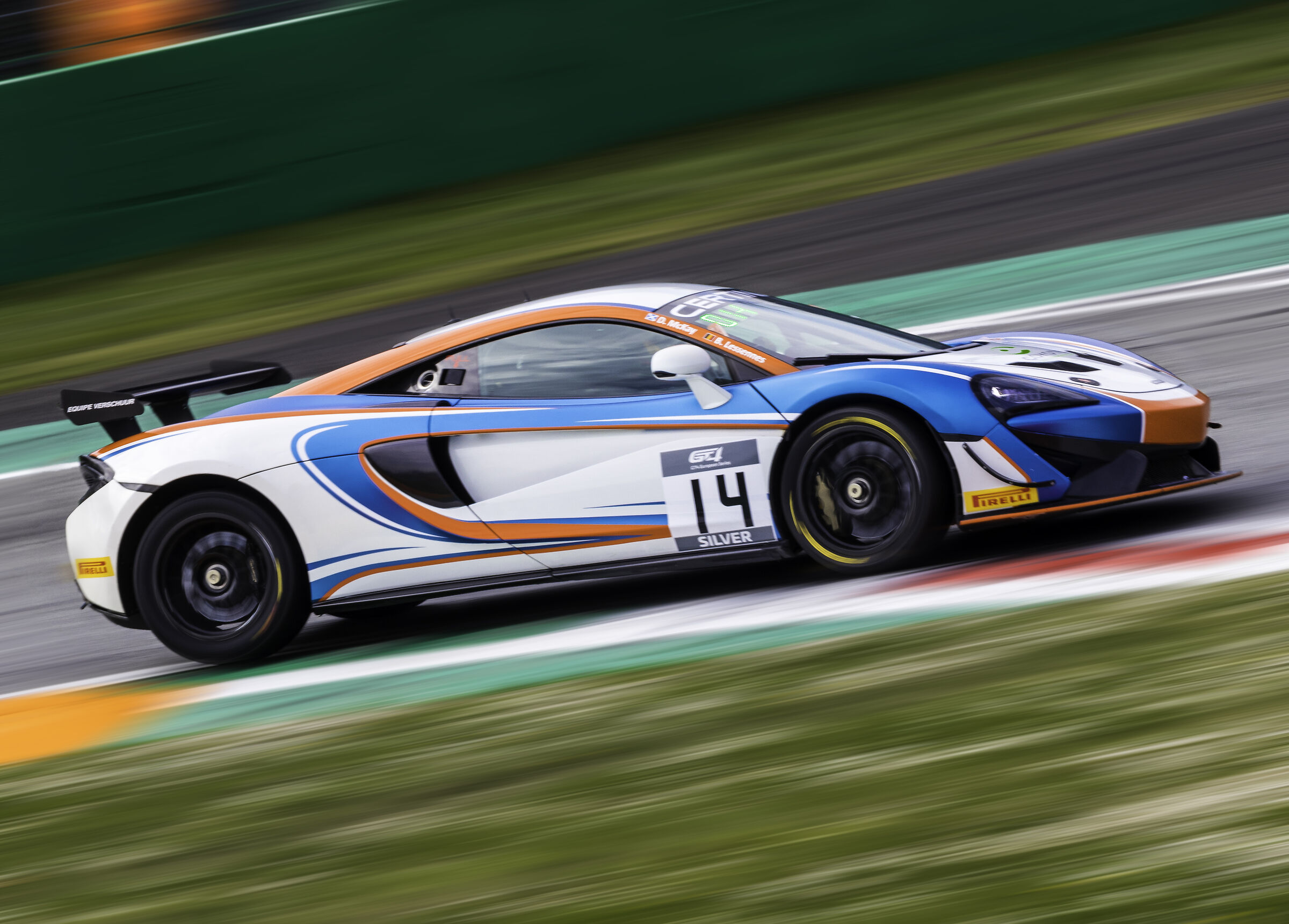 #14 McLaren 570 GT4
