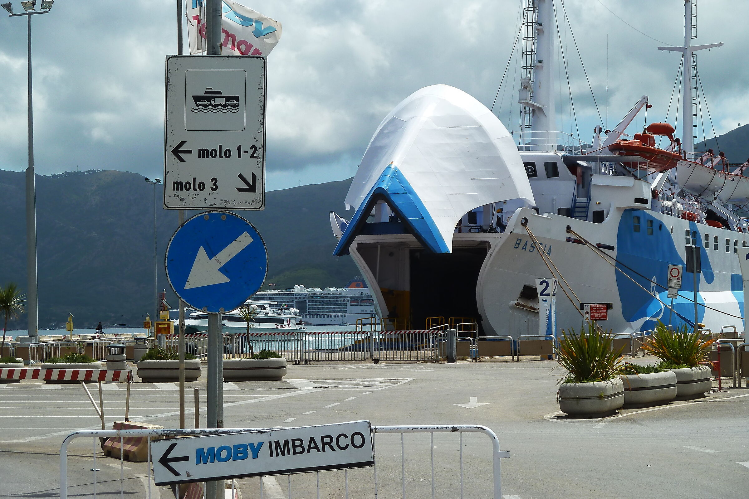 chiudi la bocca che entrano le mosche