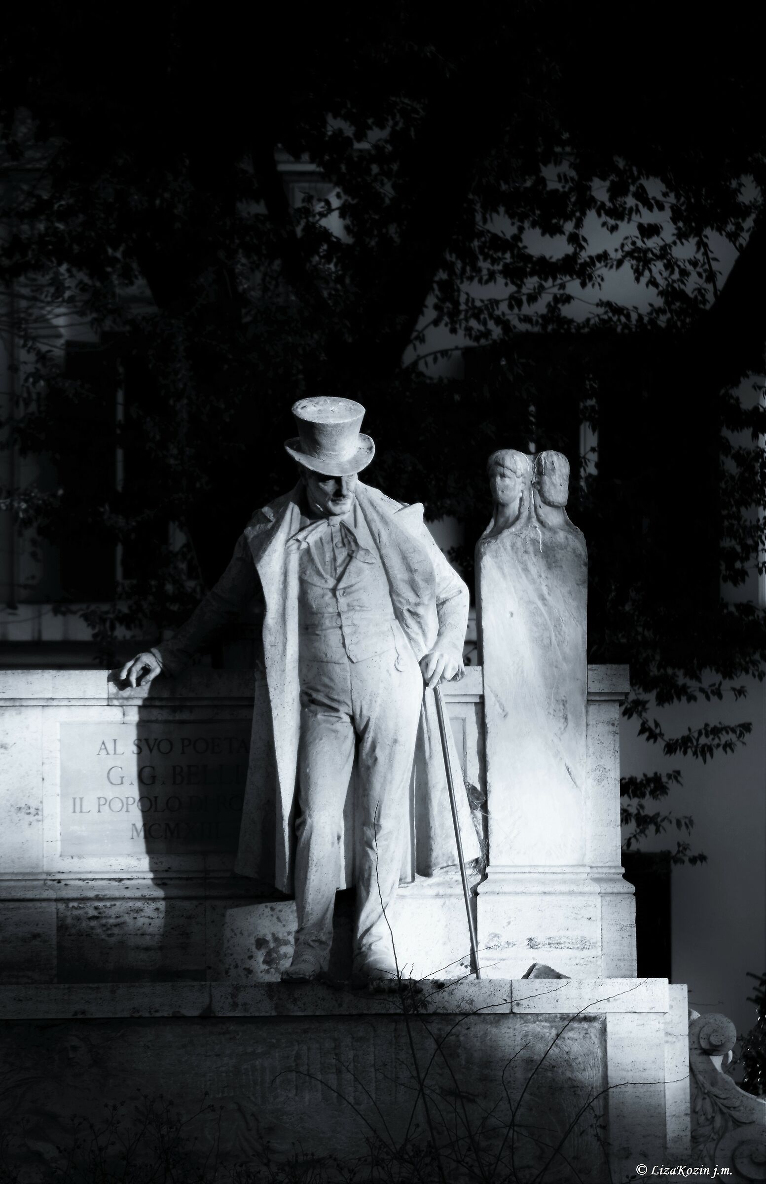 Piazza Gioacchino Belli. Trastevere. Roma