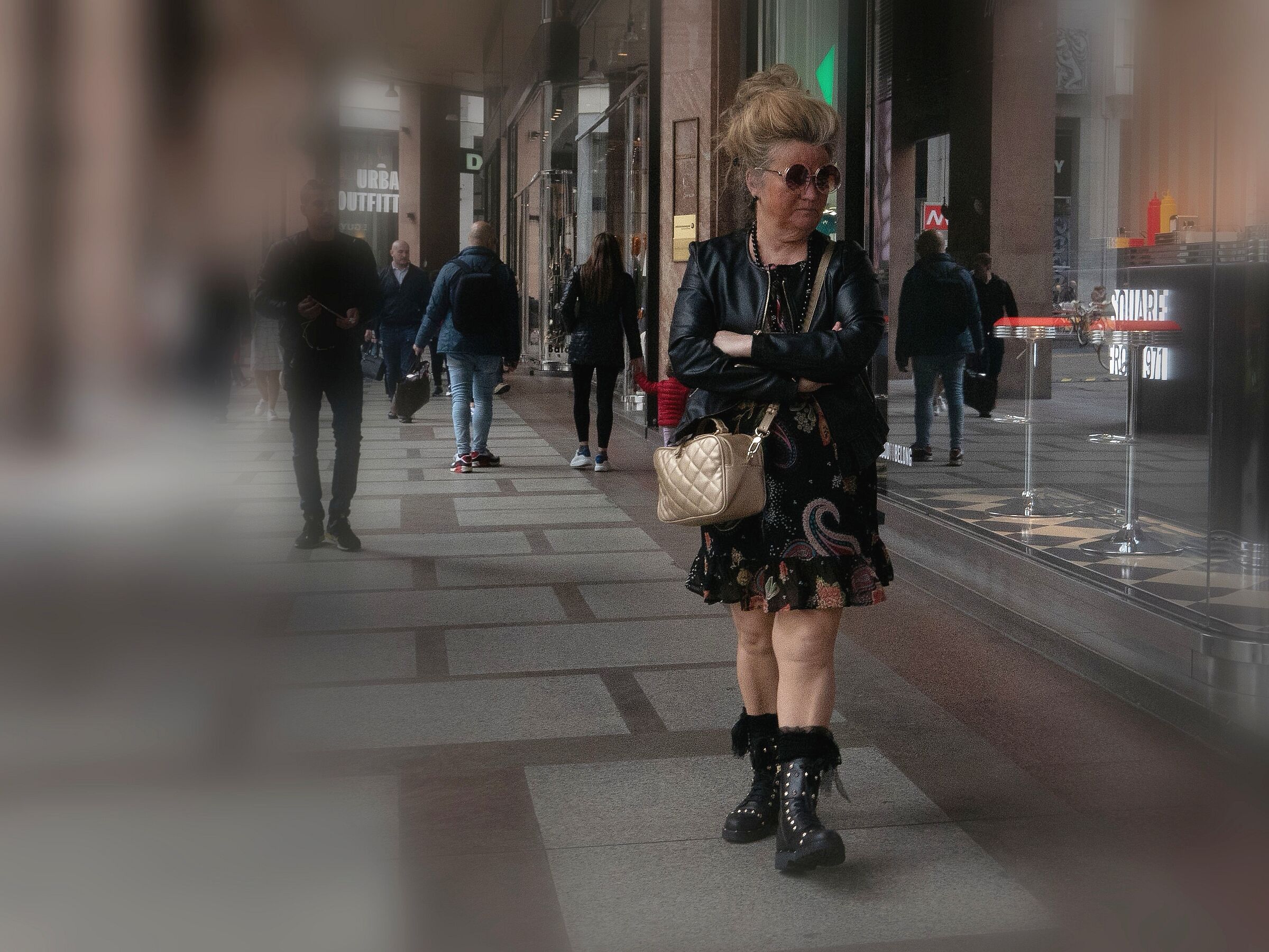 How to wear beautiful blond hair