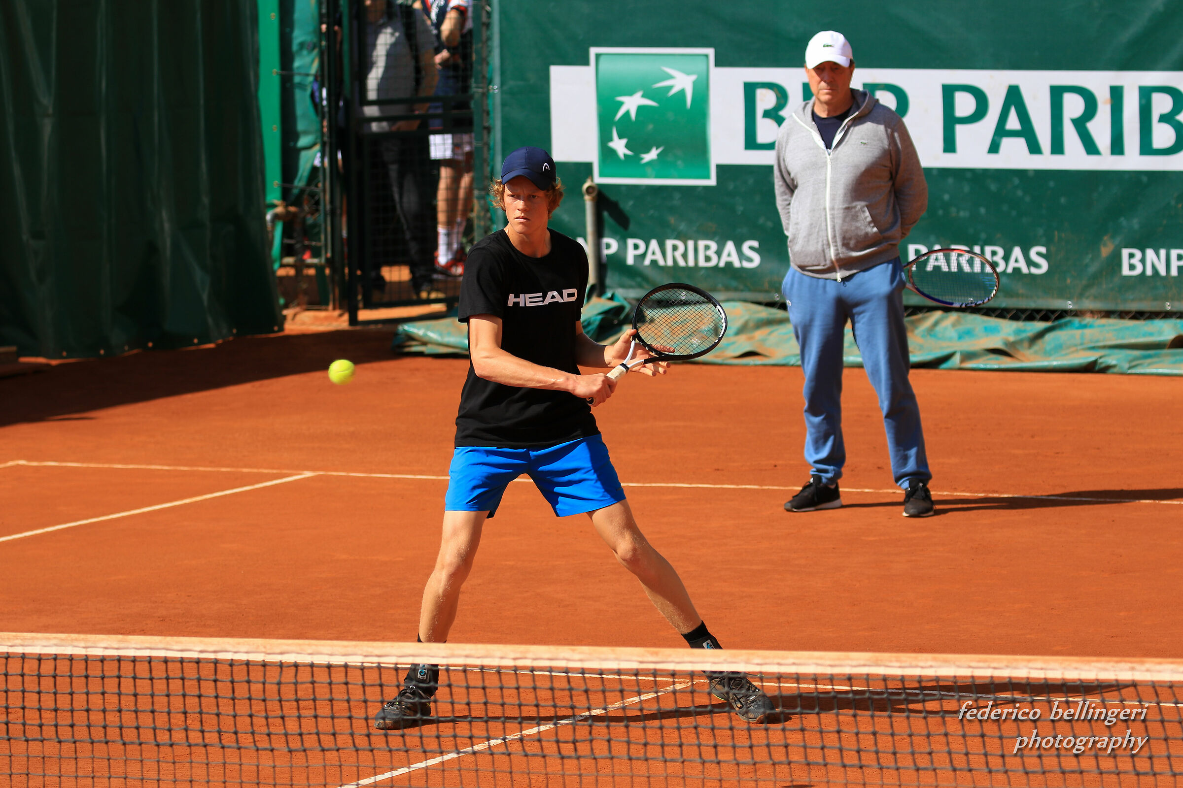 Jannik Sinner (with dishes)