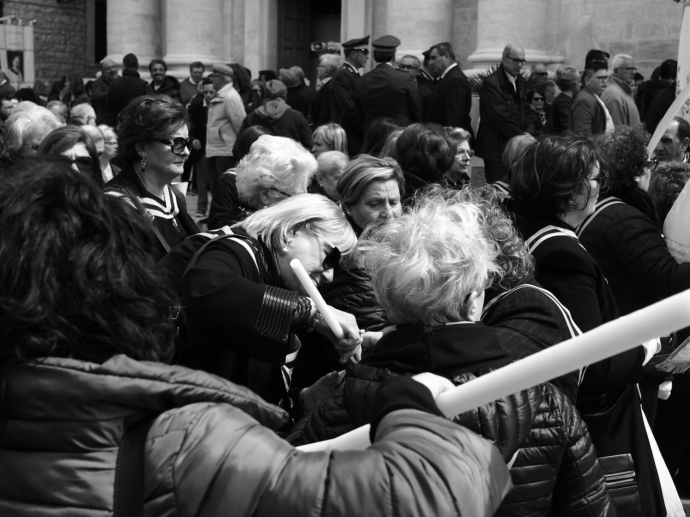 Fuoco alle candele. Festa del Paese