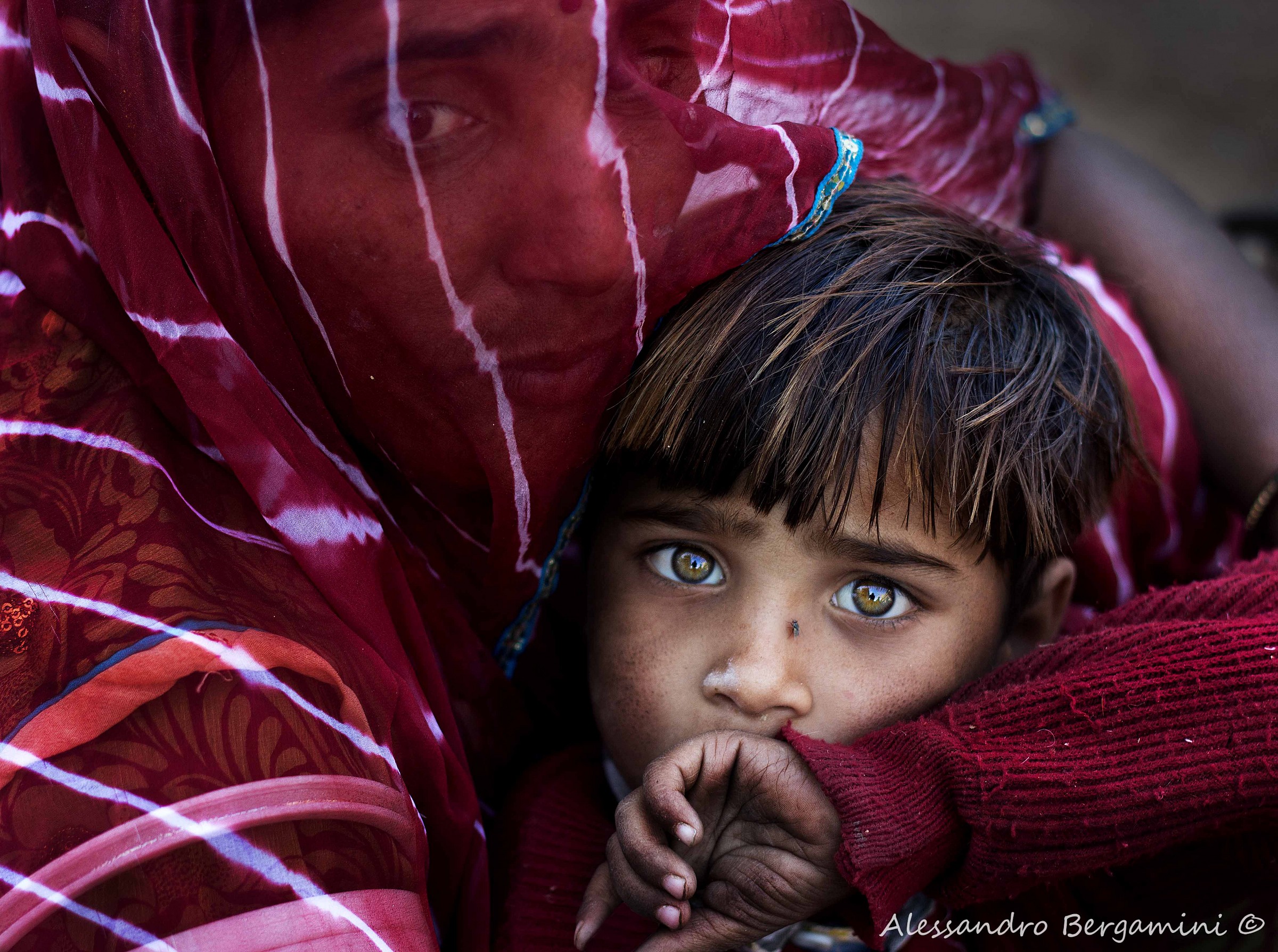 bambina indiana dagli occhi verdi.....