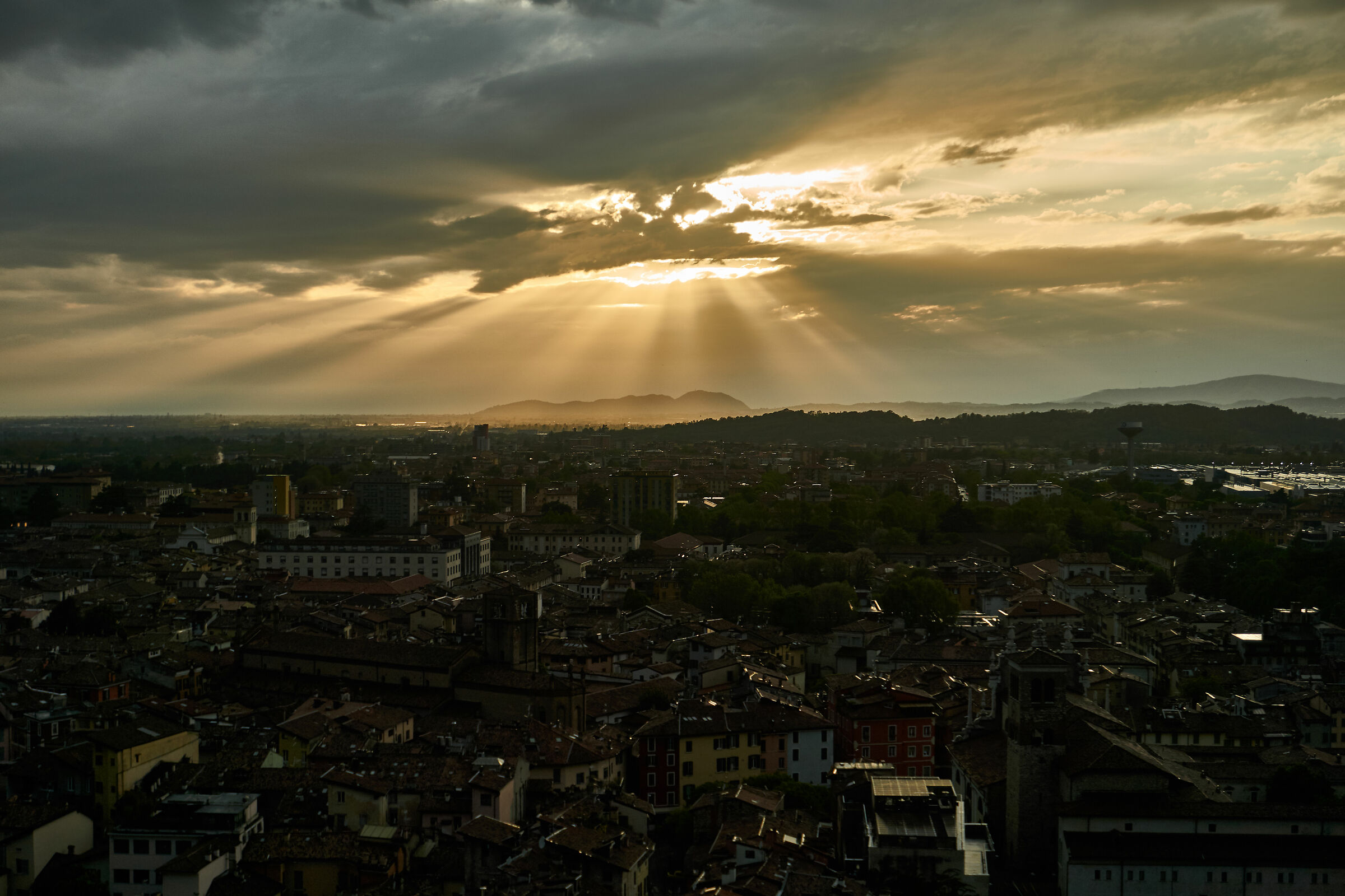 E luce fu sul Montorfano