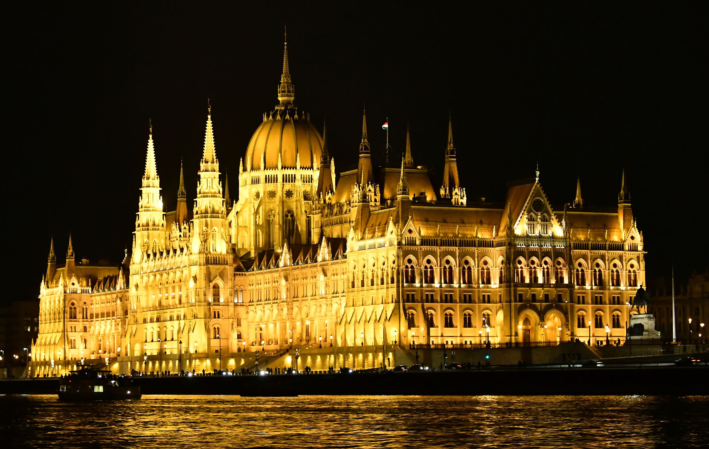 Budapest - Palazzo del Parlamento