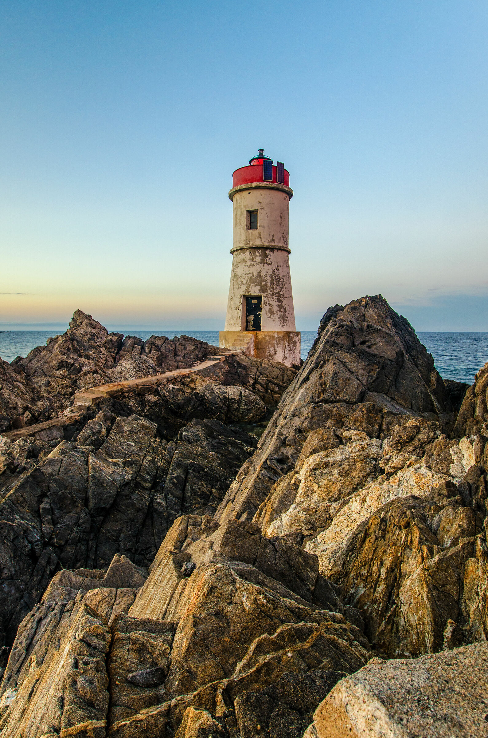 Lighthouse Head Iron