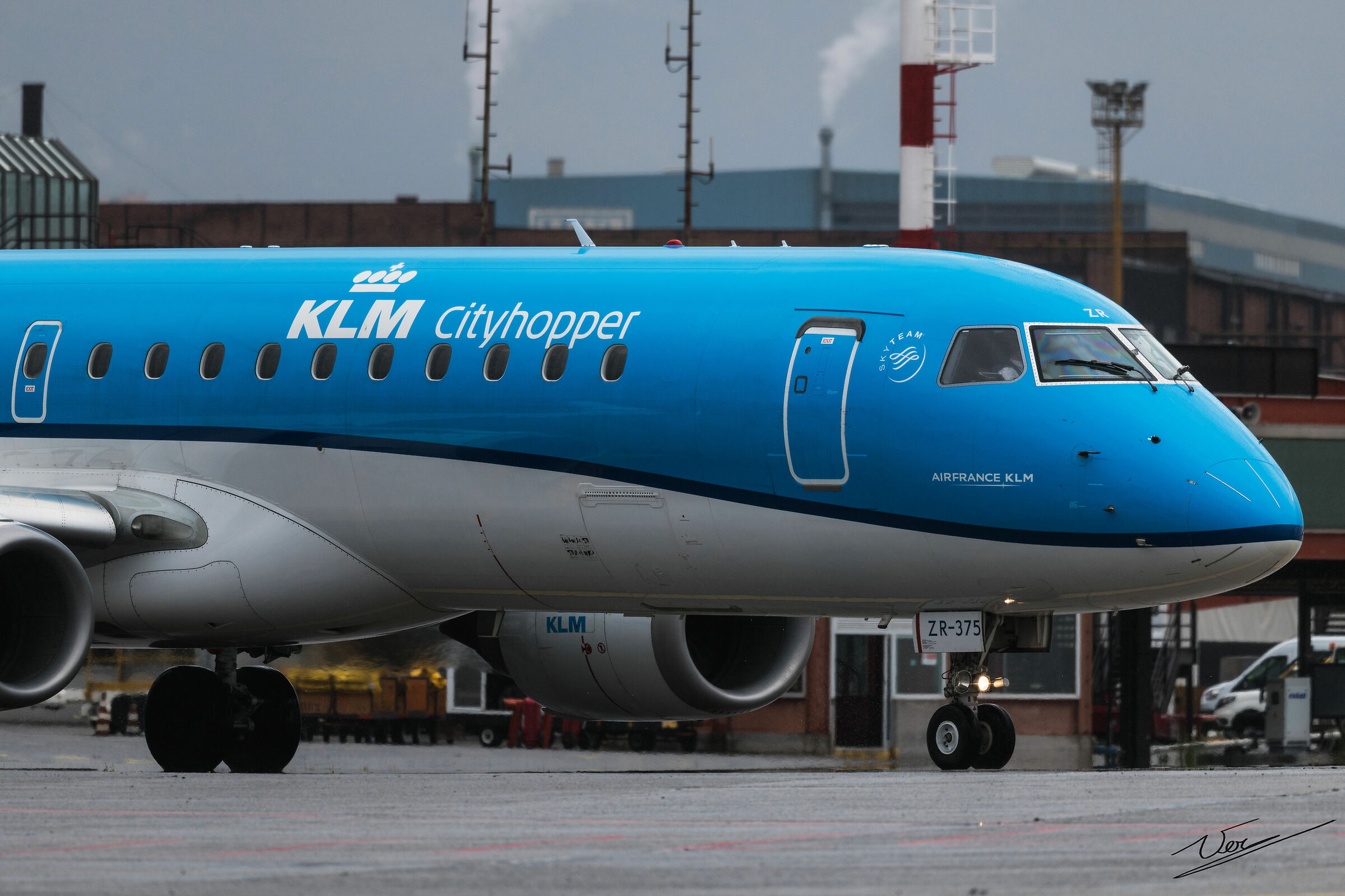 KLM ERJ 190