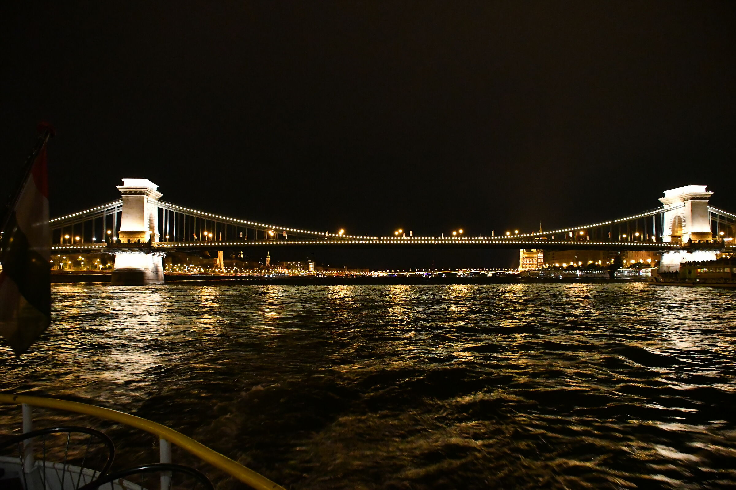 Budapest-Chain Bridge