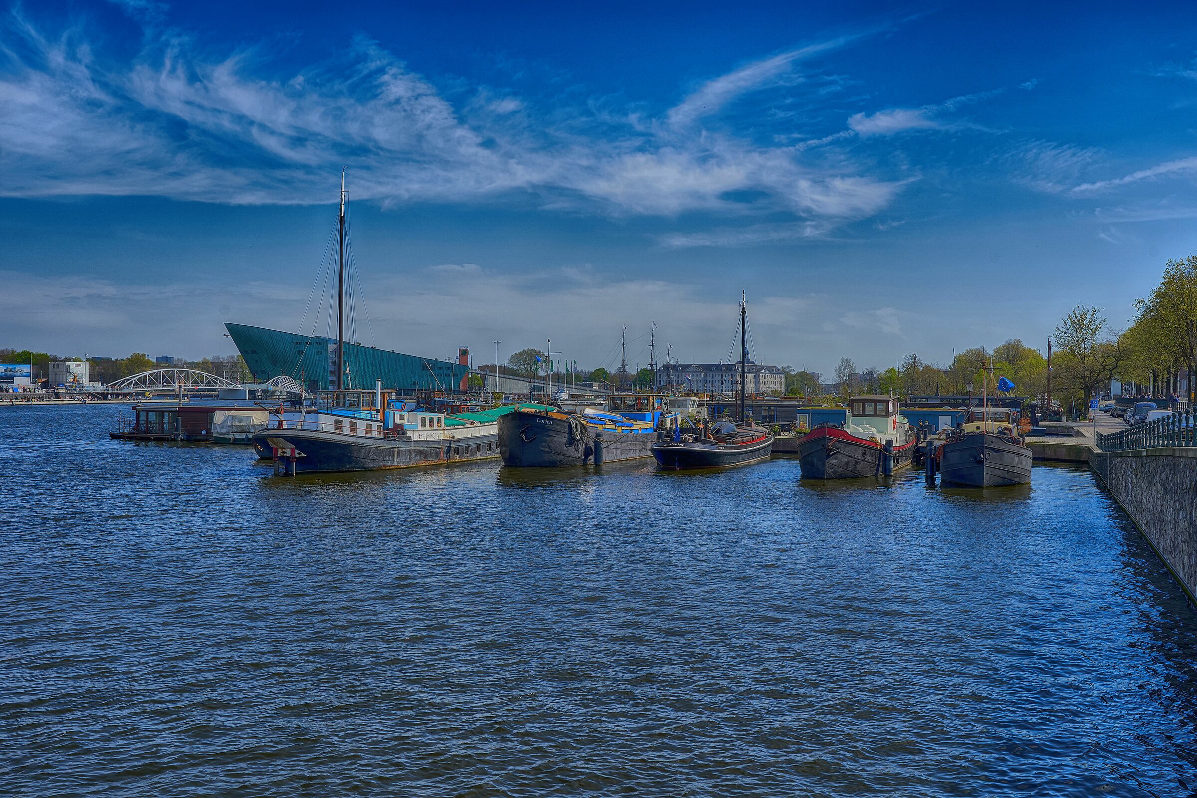 Amsterdam-Boats parking