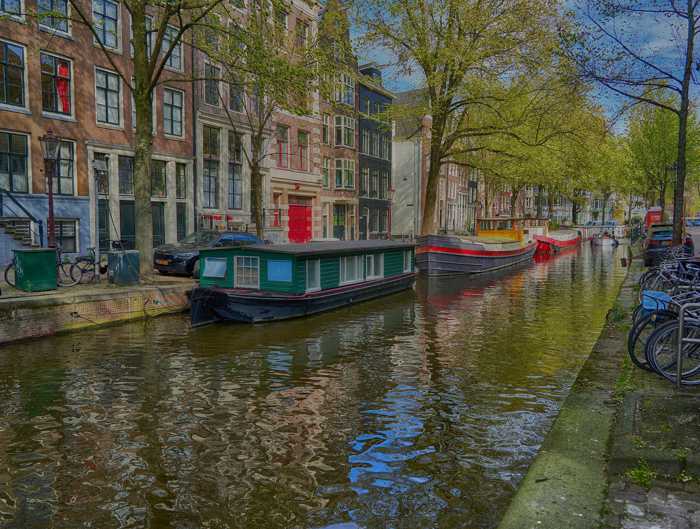 Amsterdam, internal channels