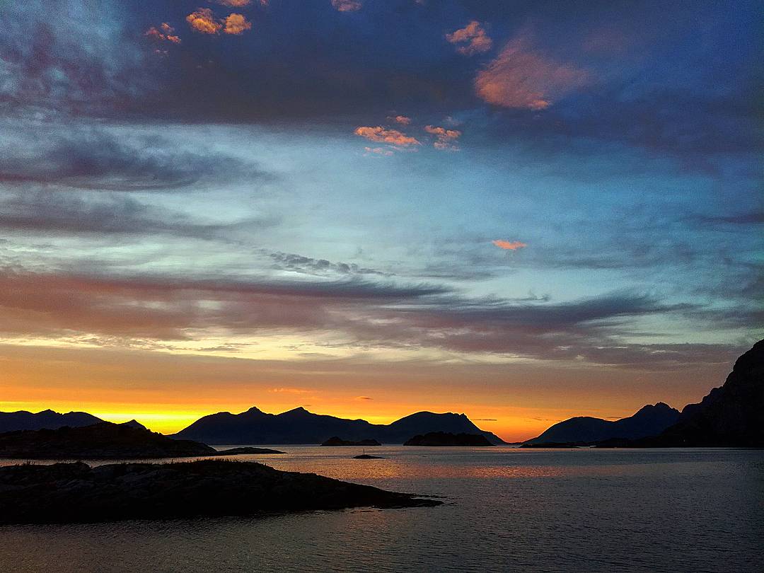 Nordic Sunset-Henningsvær