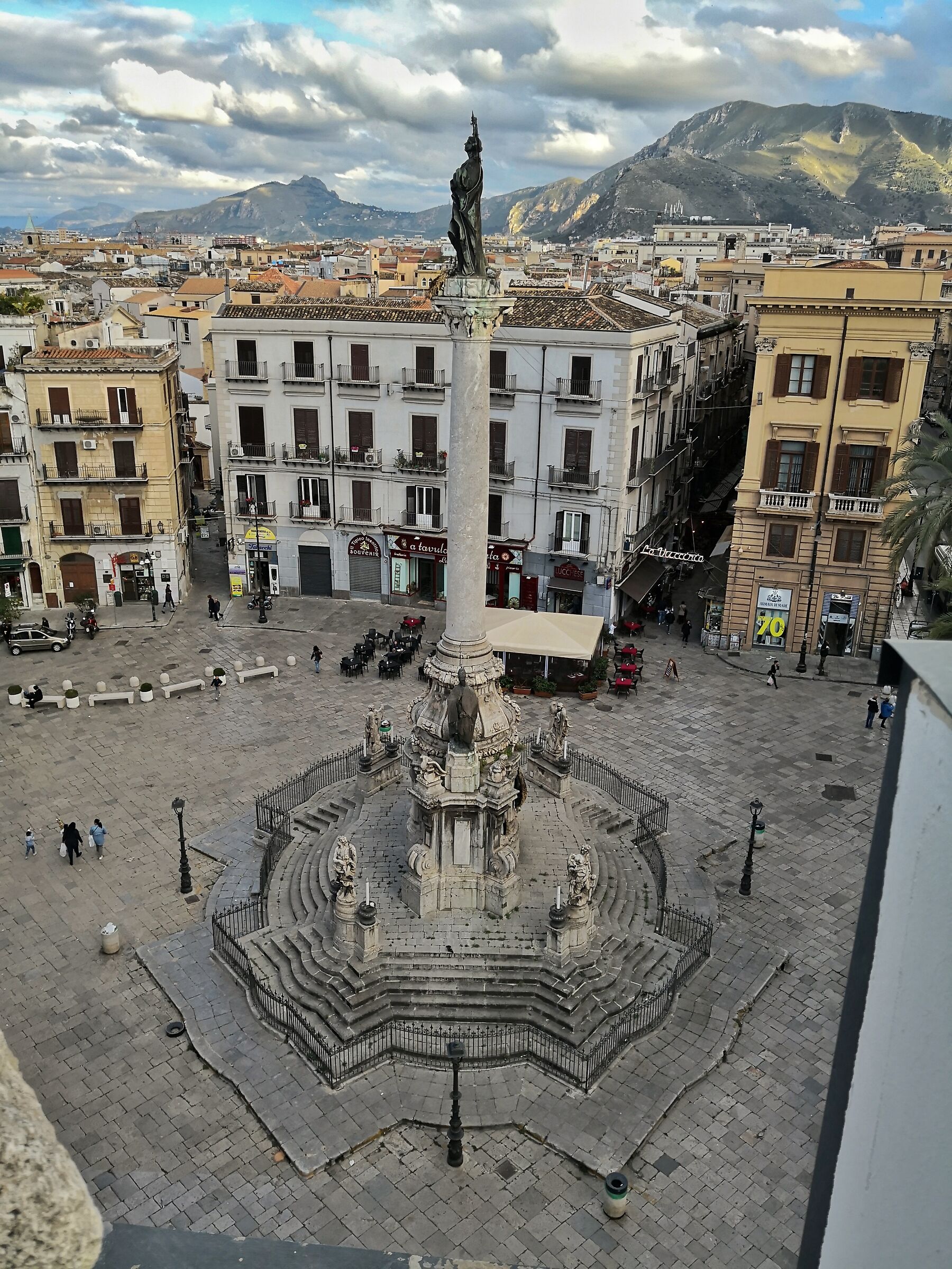 Piazza S. Domenico, Palermo