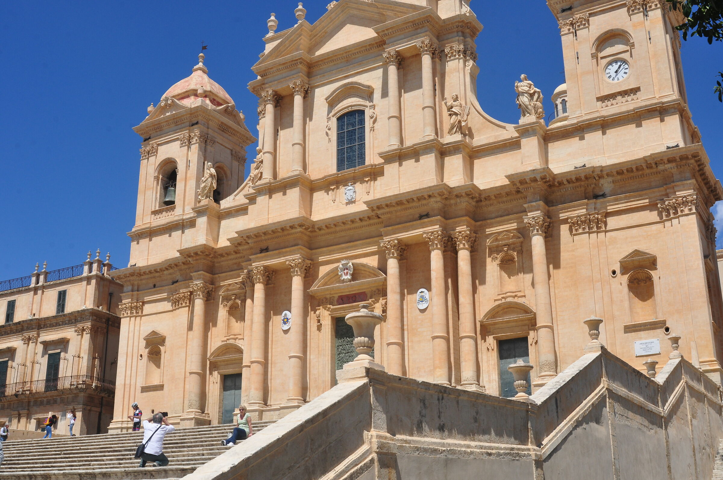 Noto-Baroque 1