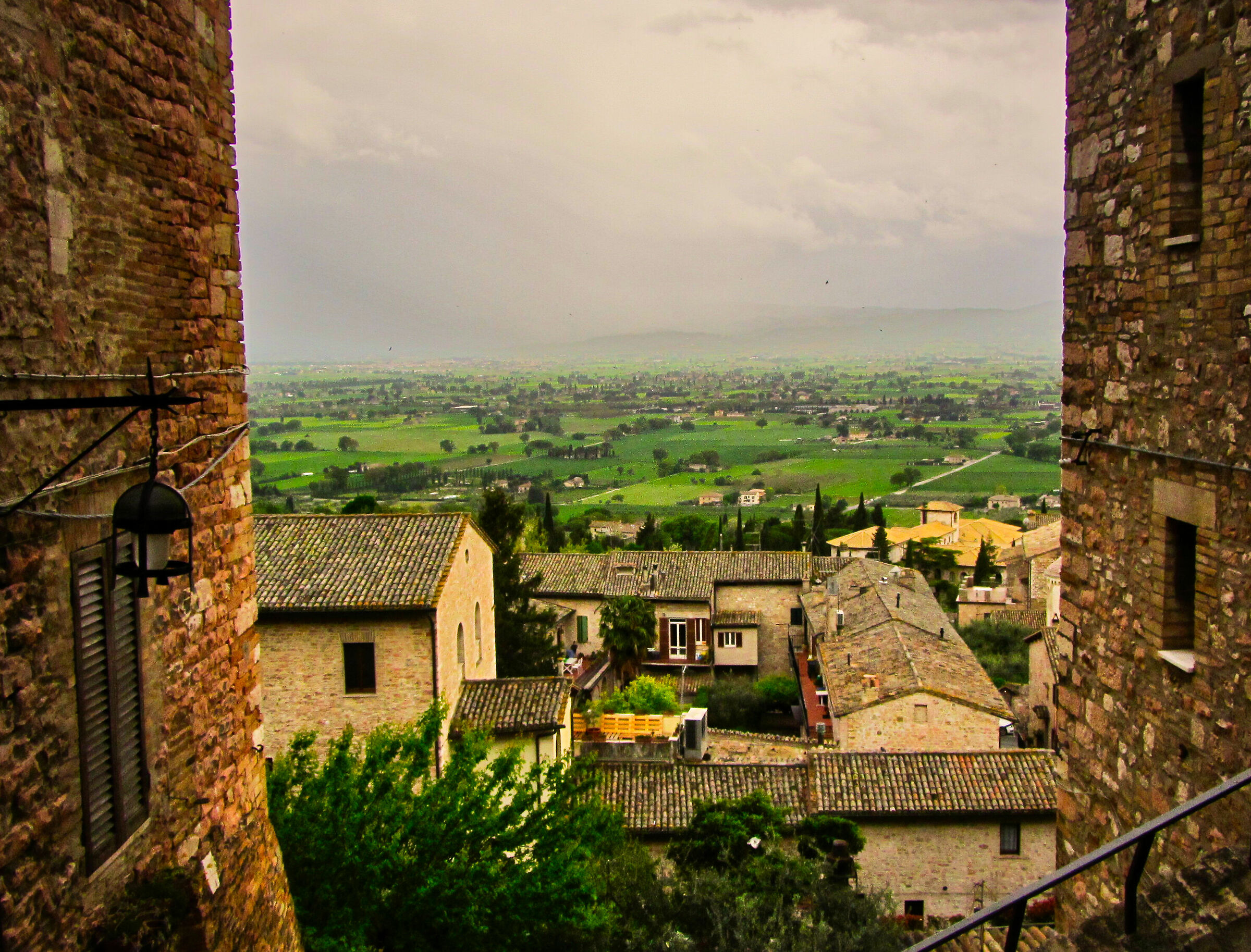 A window on the Umbrian valley