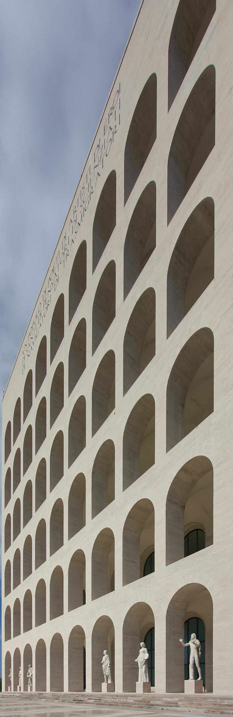 Palazzo Civiltà del work