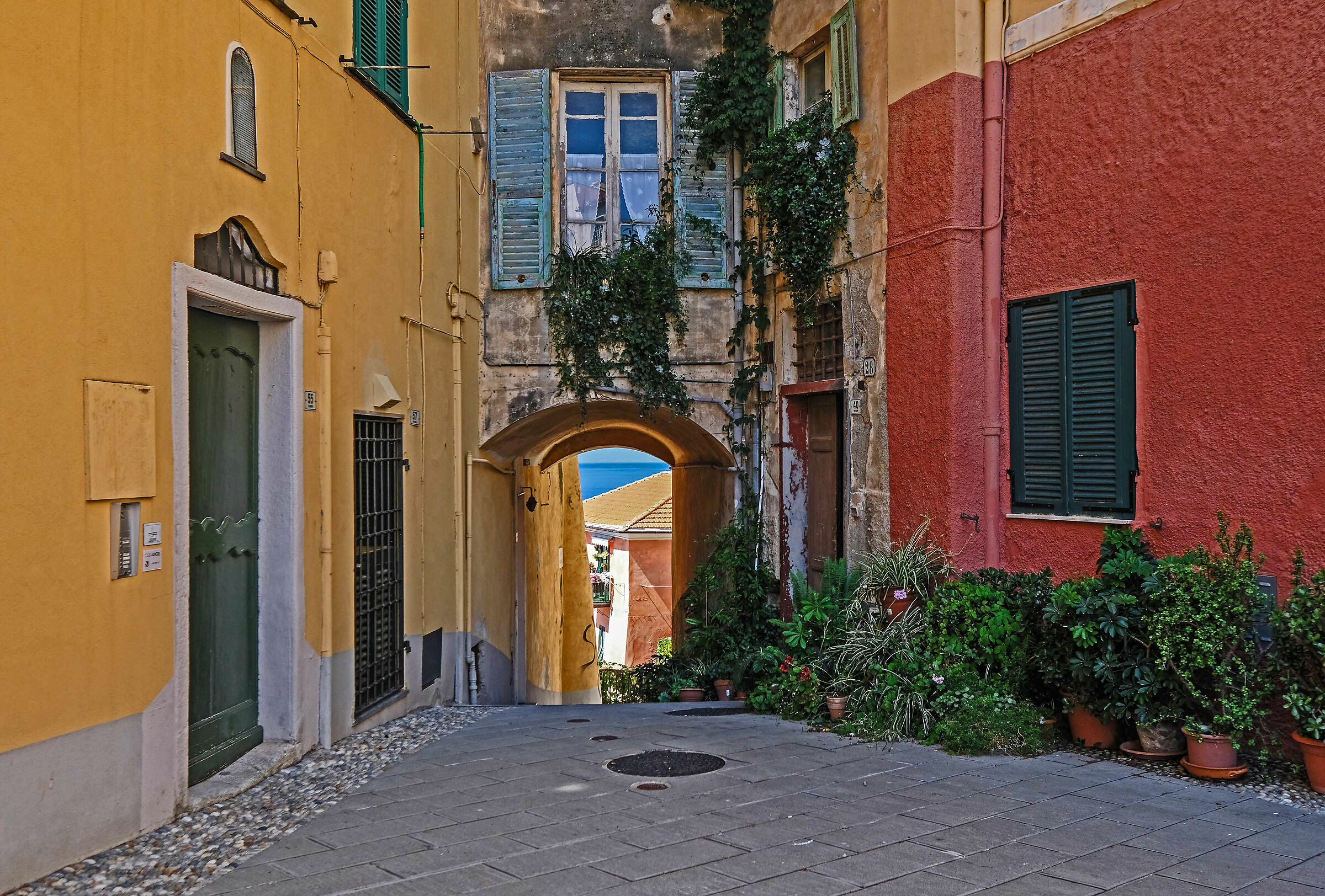 Uno Spicchio di Mare Laggiù