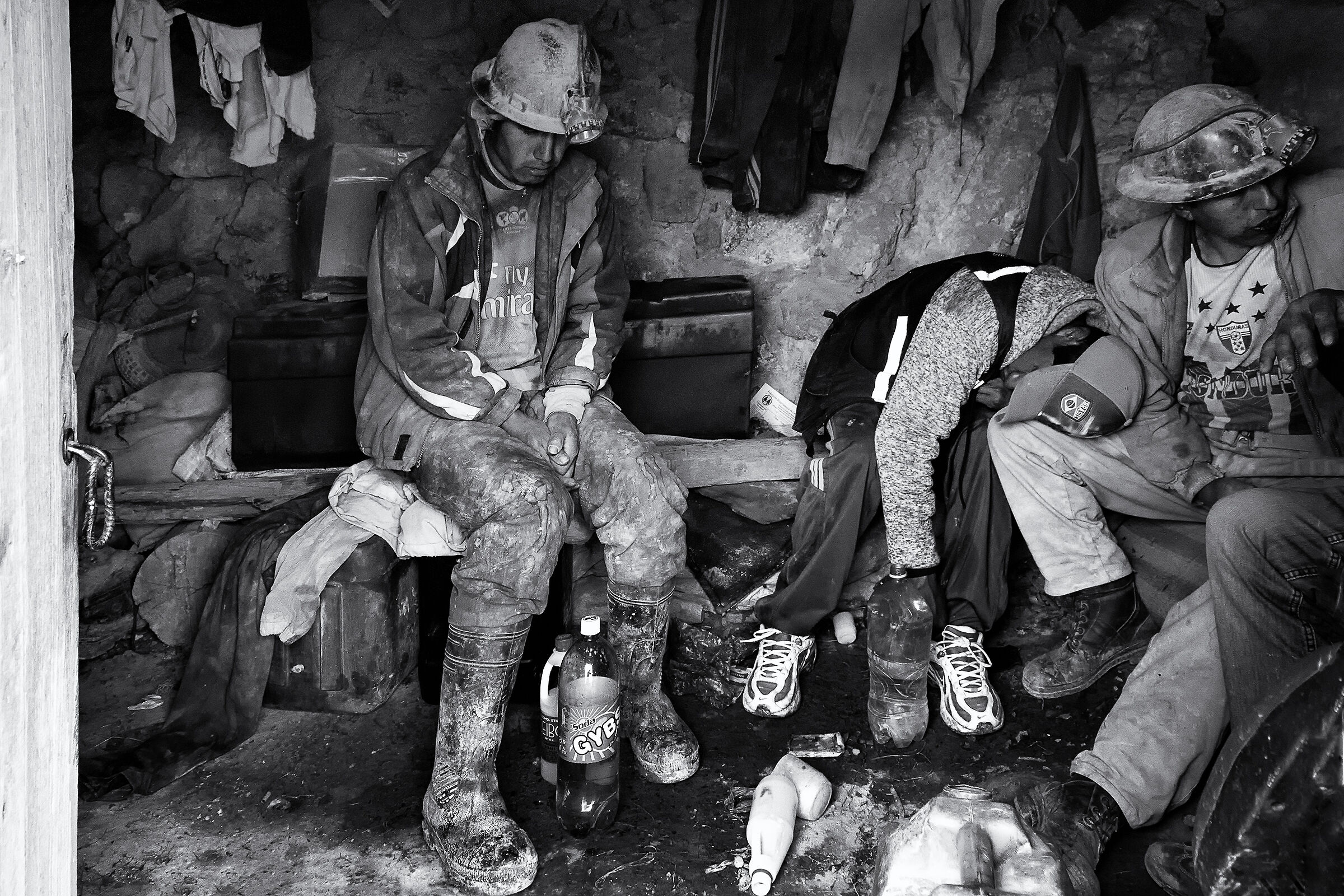 Logorati dalla miniera