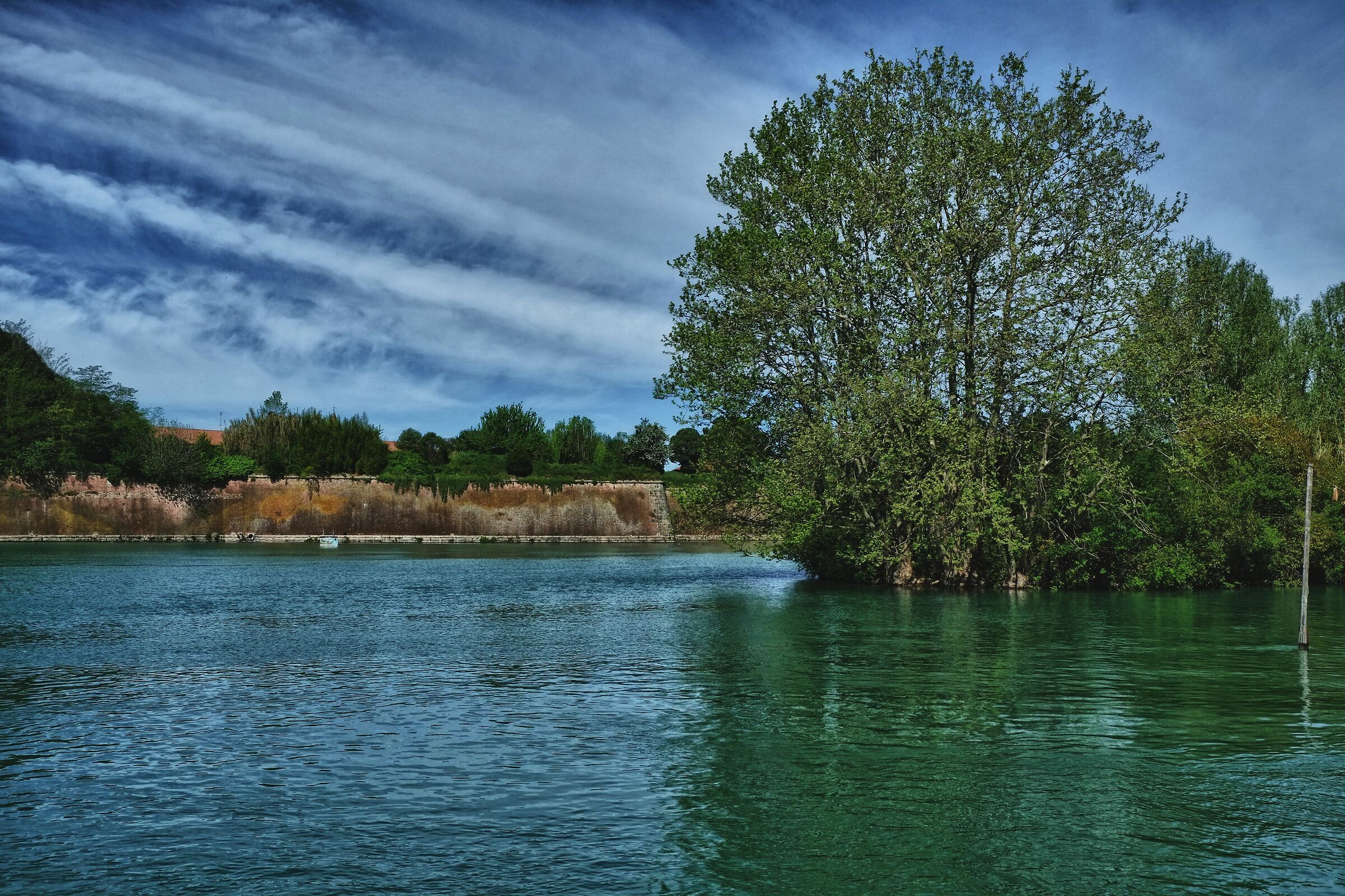 Peschiera del Garda: River Mincio.