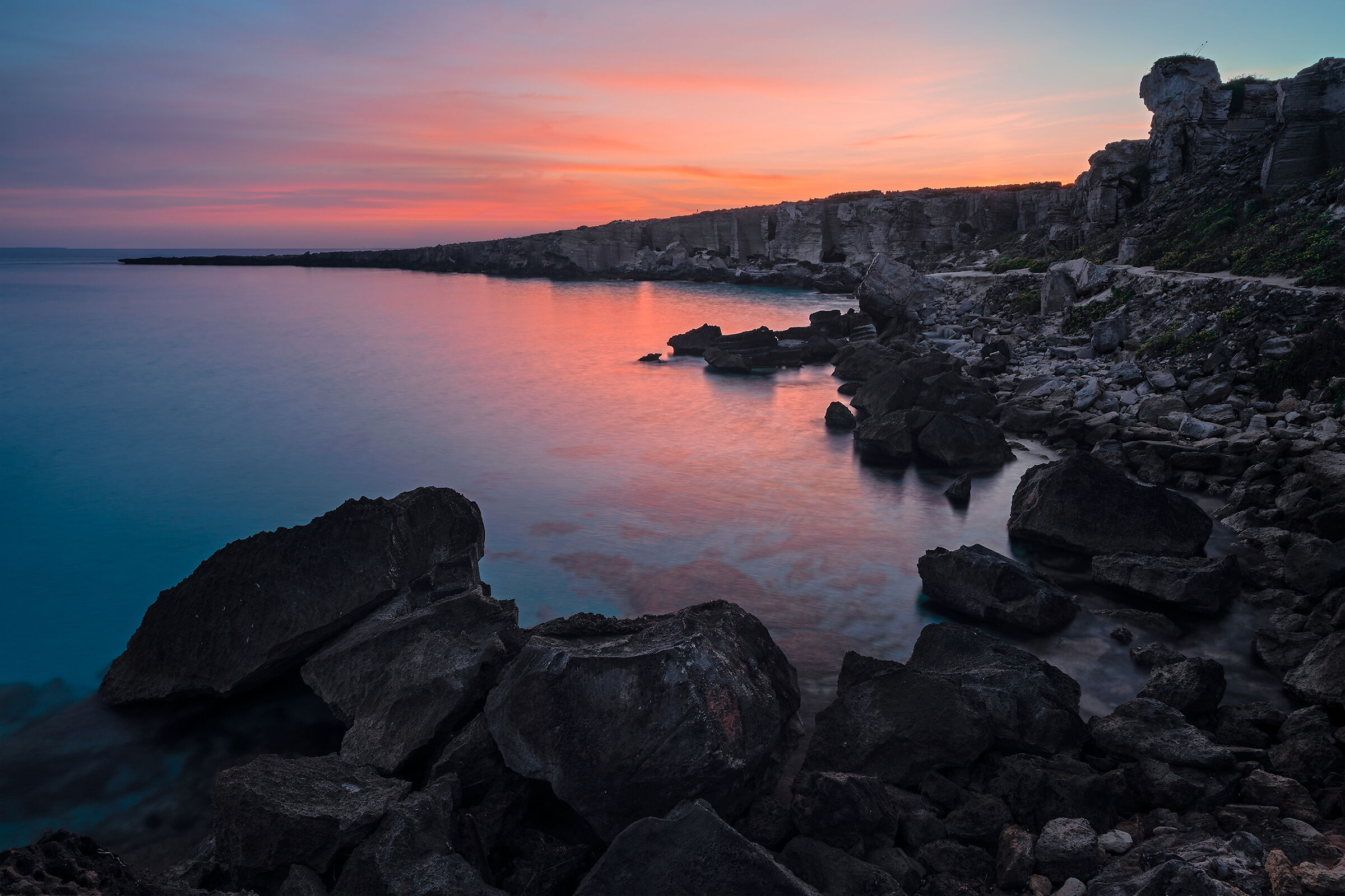 Sunrise in Cala Rossa