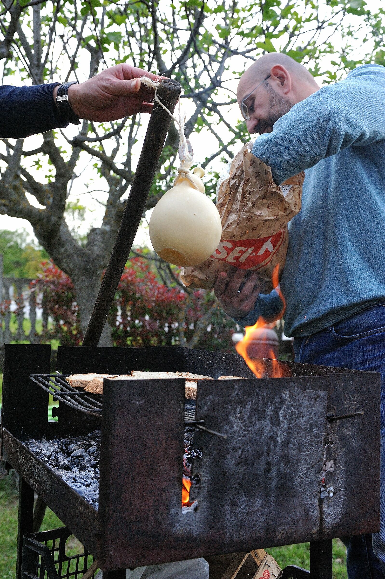 impiccalo più in alto