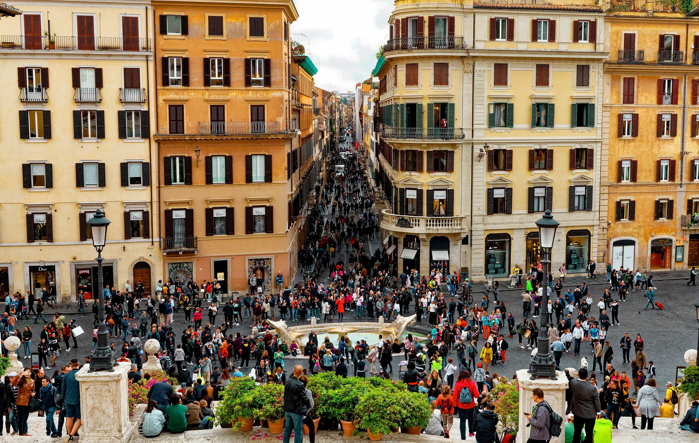 Da Trinità de' Monti verso Via del Corso