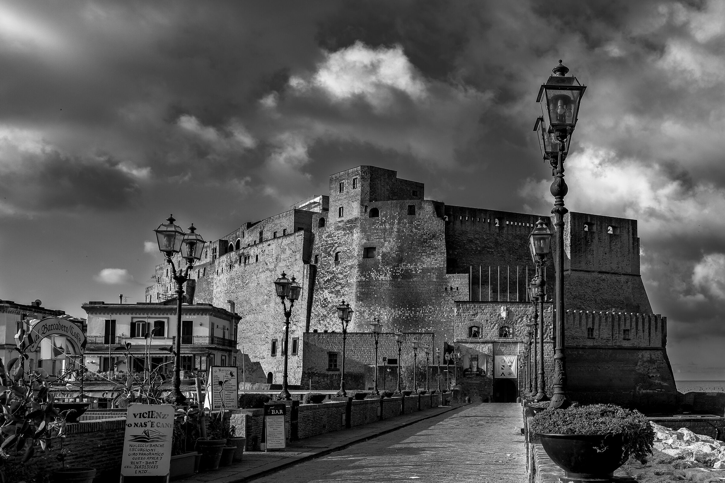 Castel Dell'ovo...