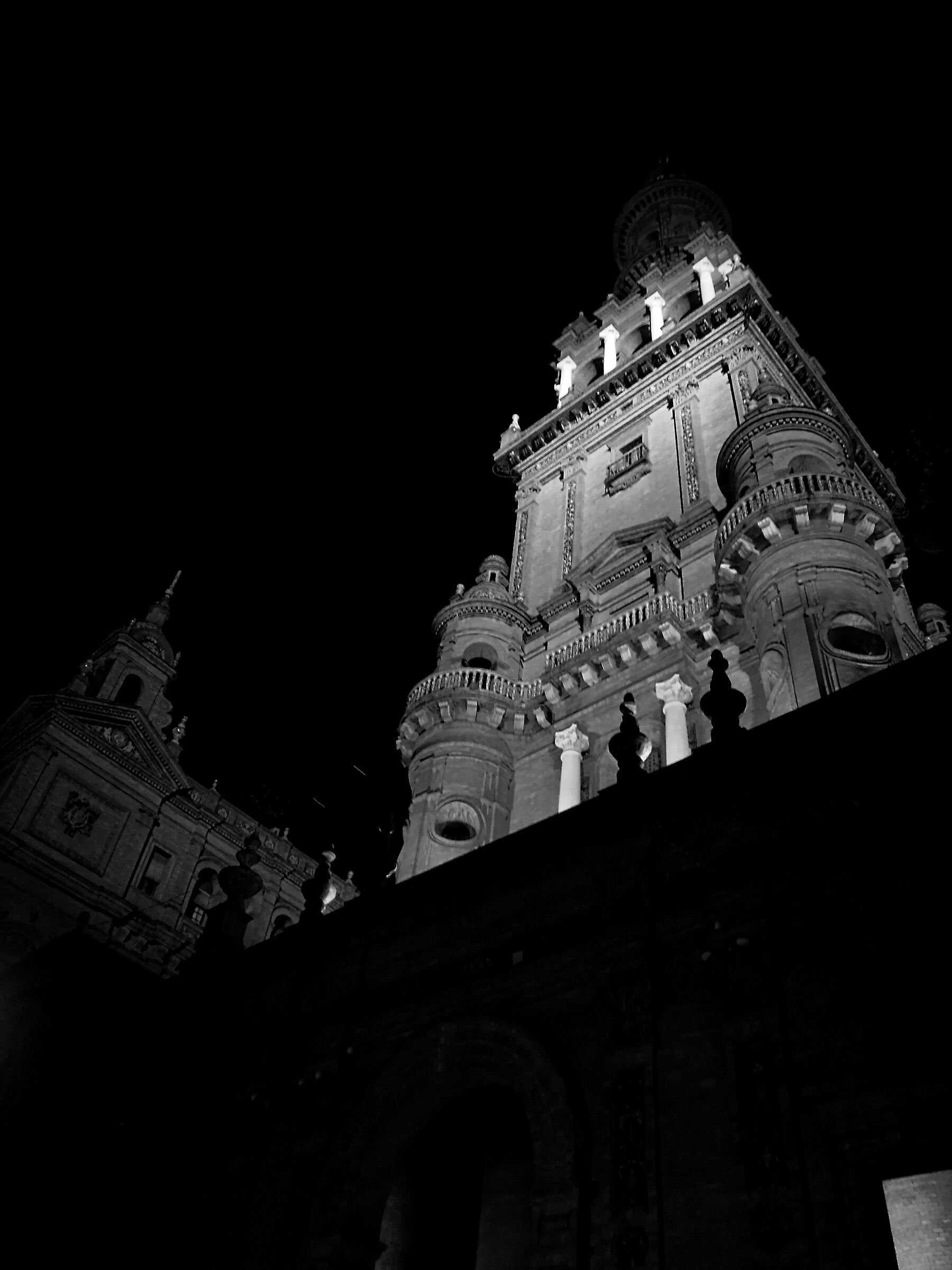 Verticalismi in piazza di Spagna