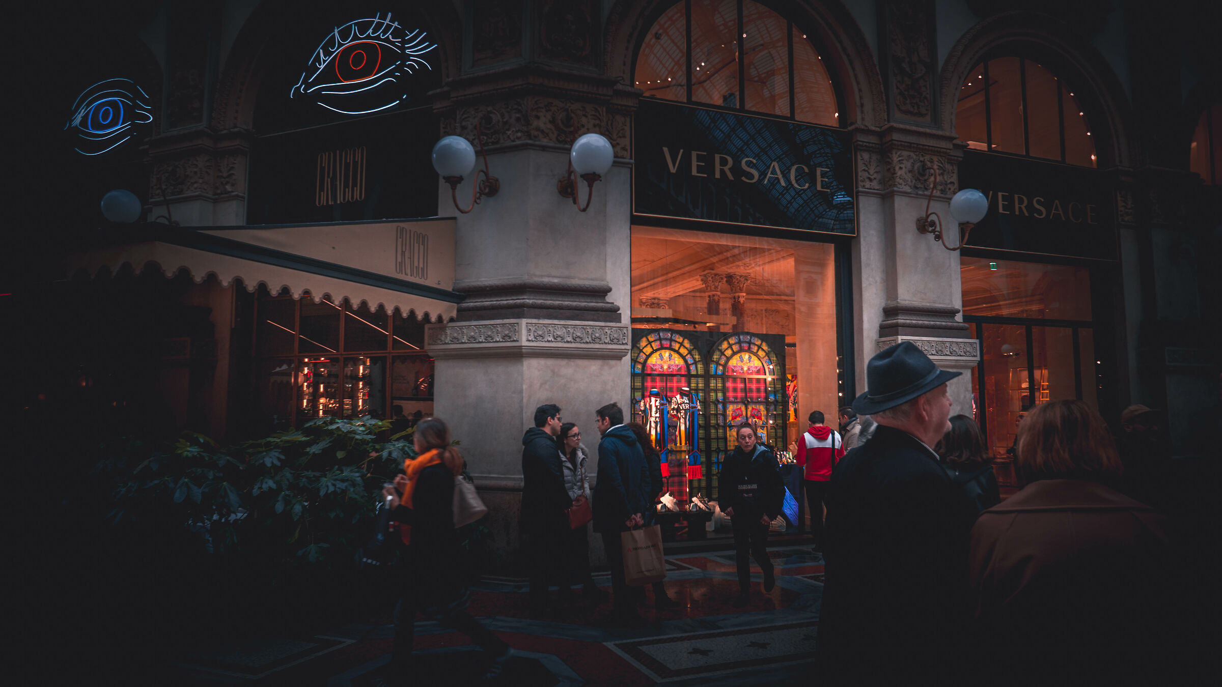 Cracco and Versace in the gallery