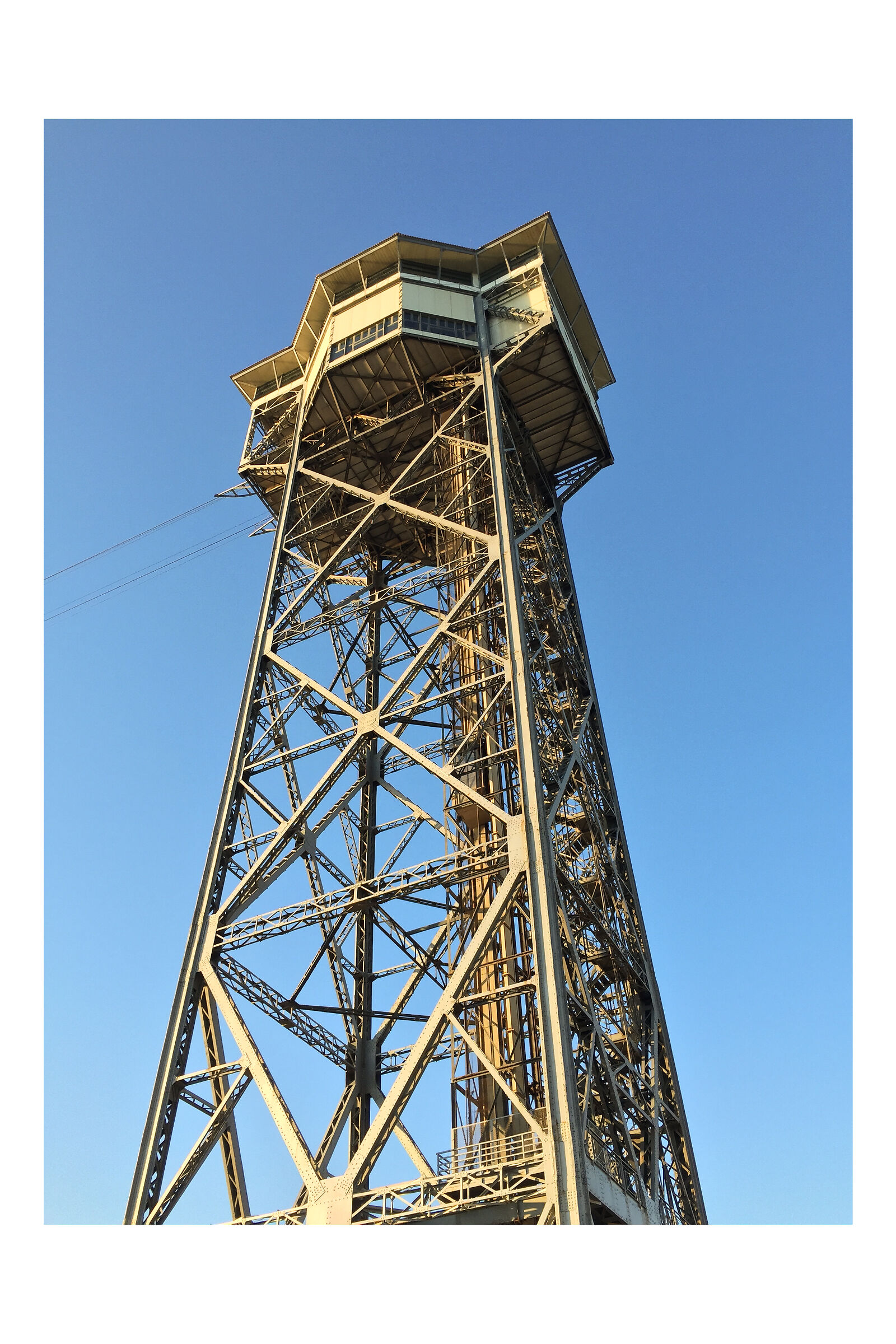 The tower of the port cable car