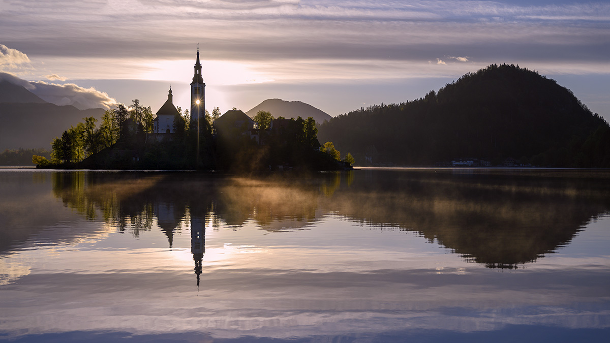 alba in controluce Bled Slovenia