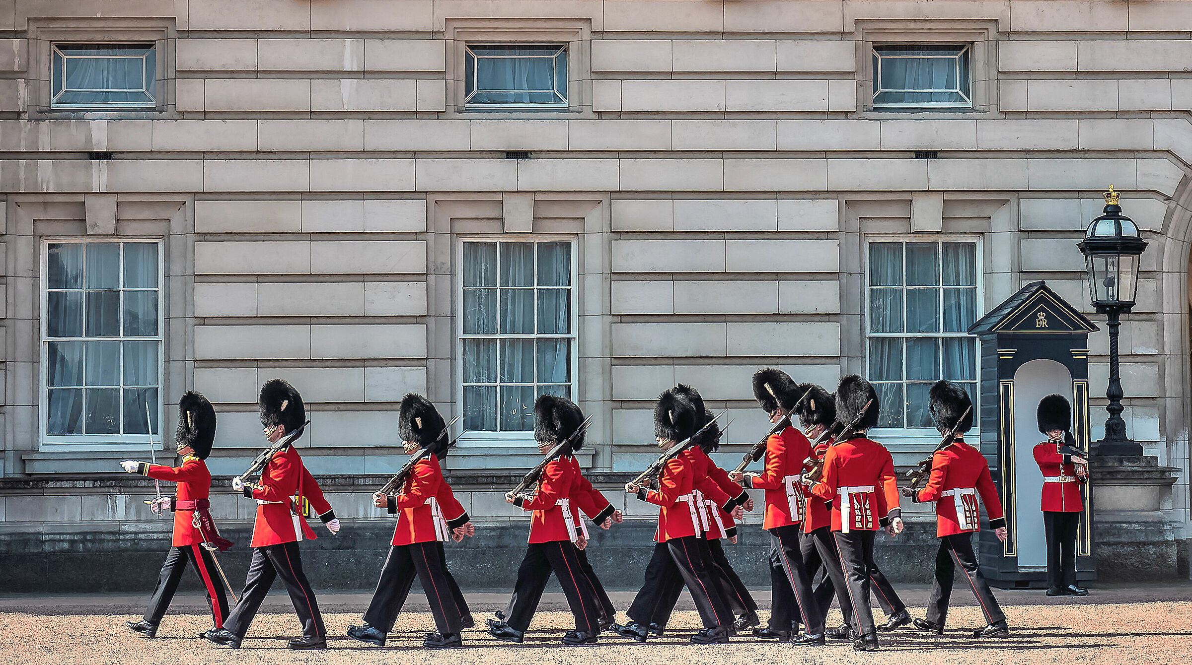 Buckingham Palace-Change of the guard