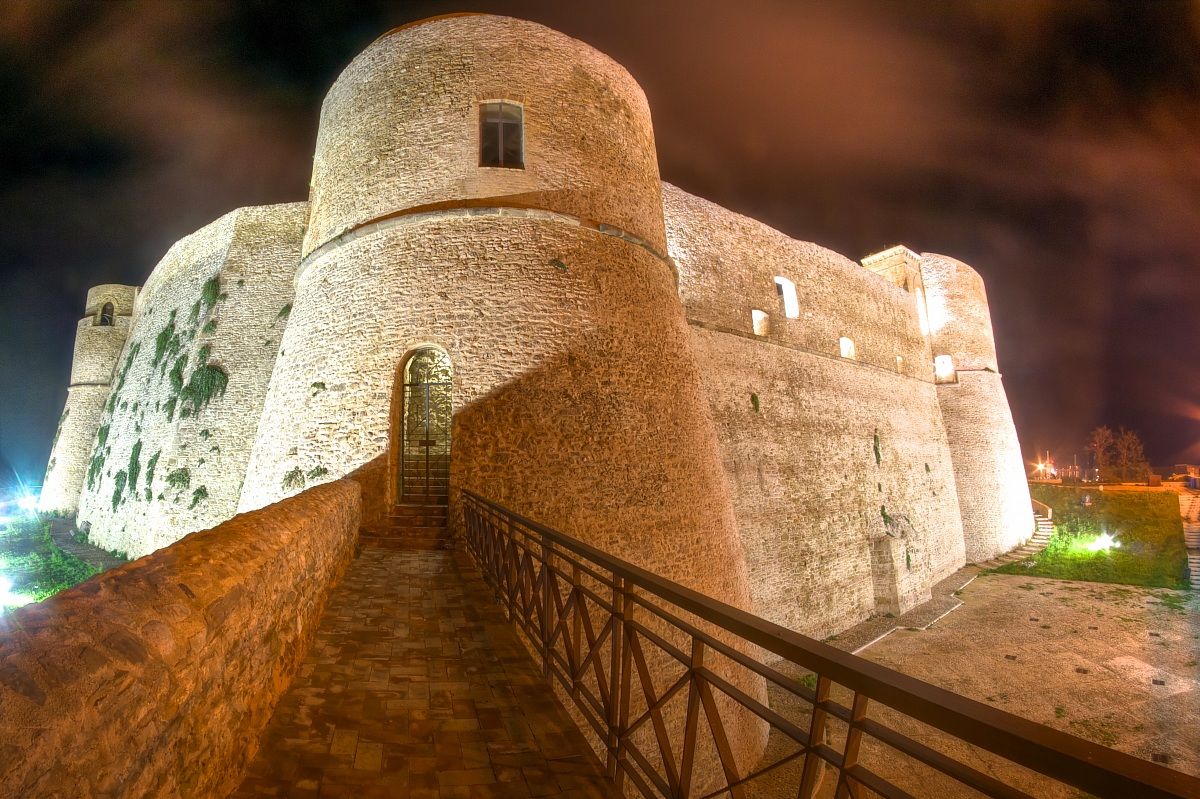 castello aragonese