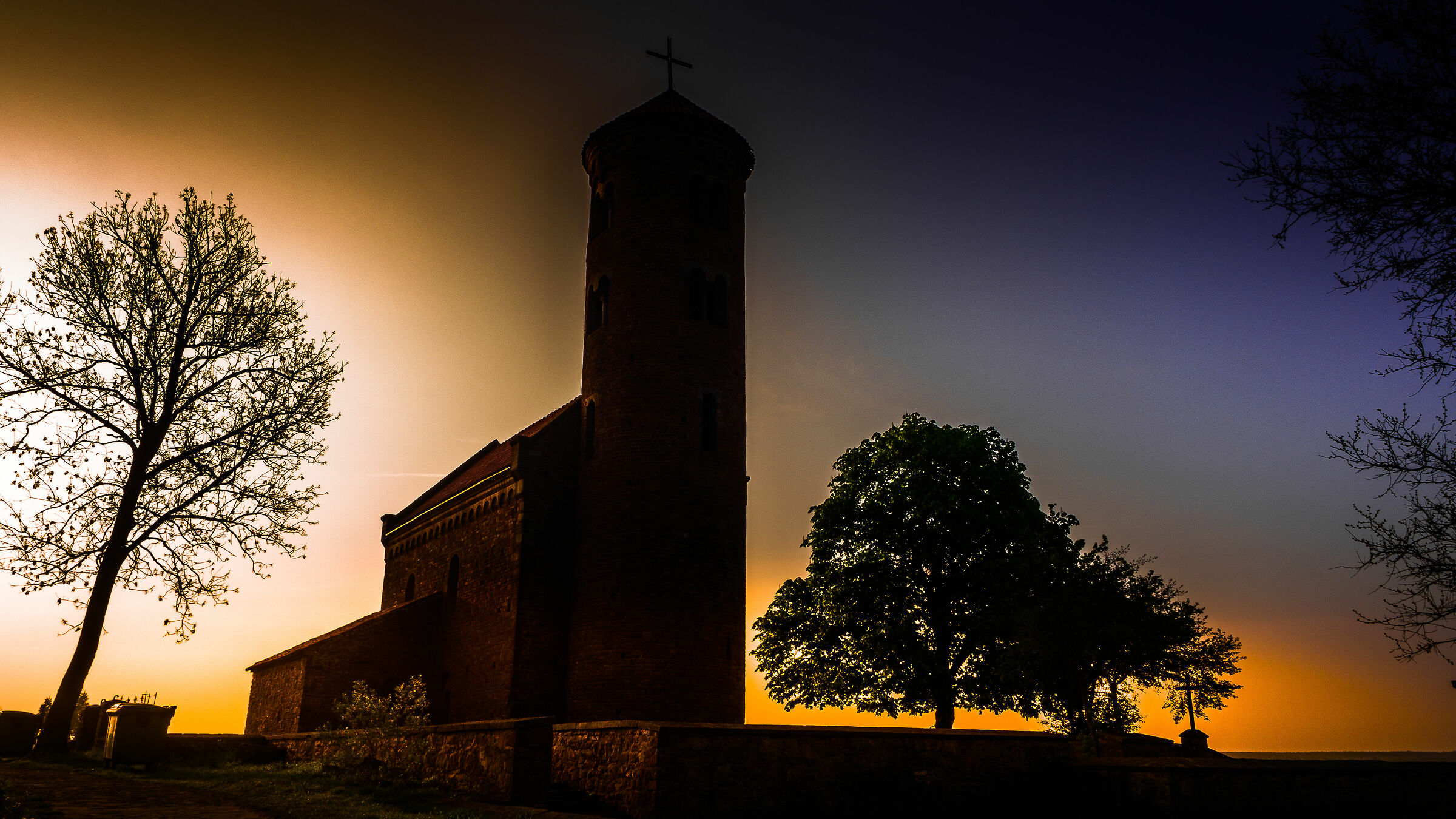 Dawn in Inow&lstrok;ódz