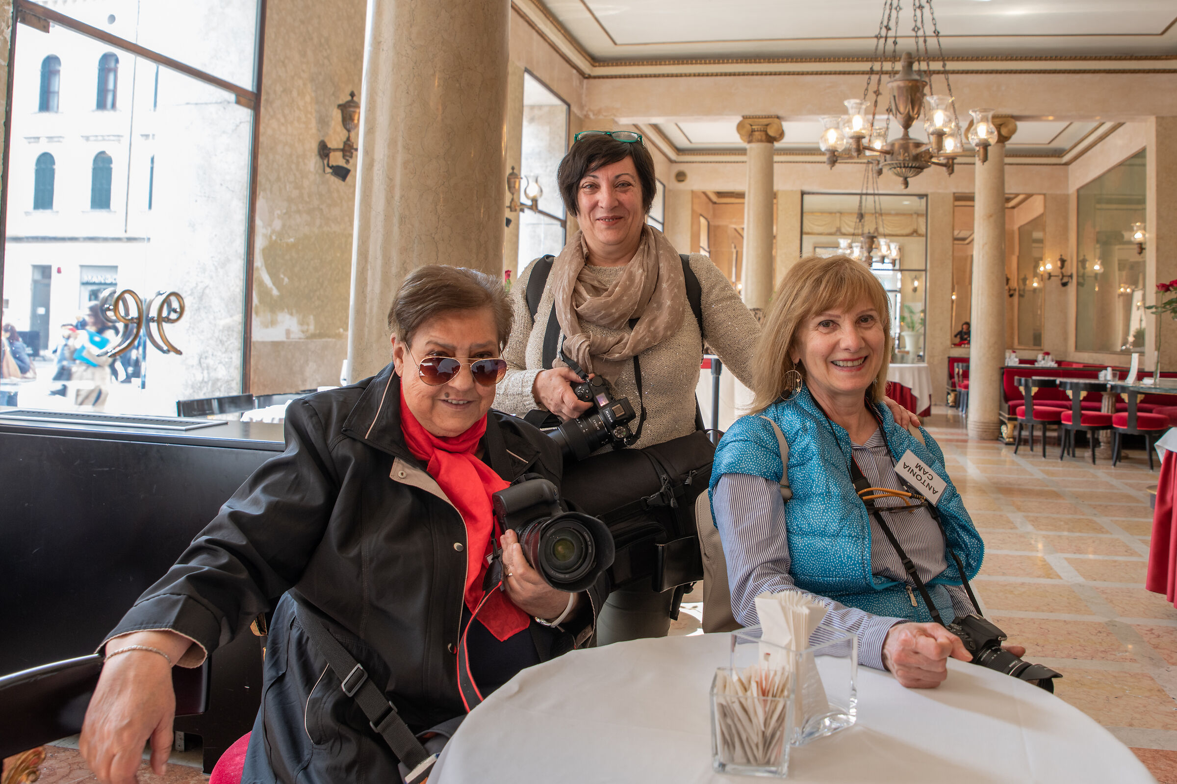 Belle e simpatiche signore al caffè Pedrocchi