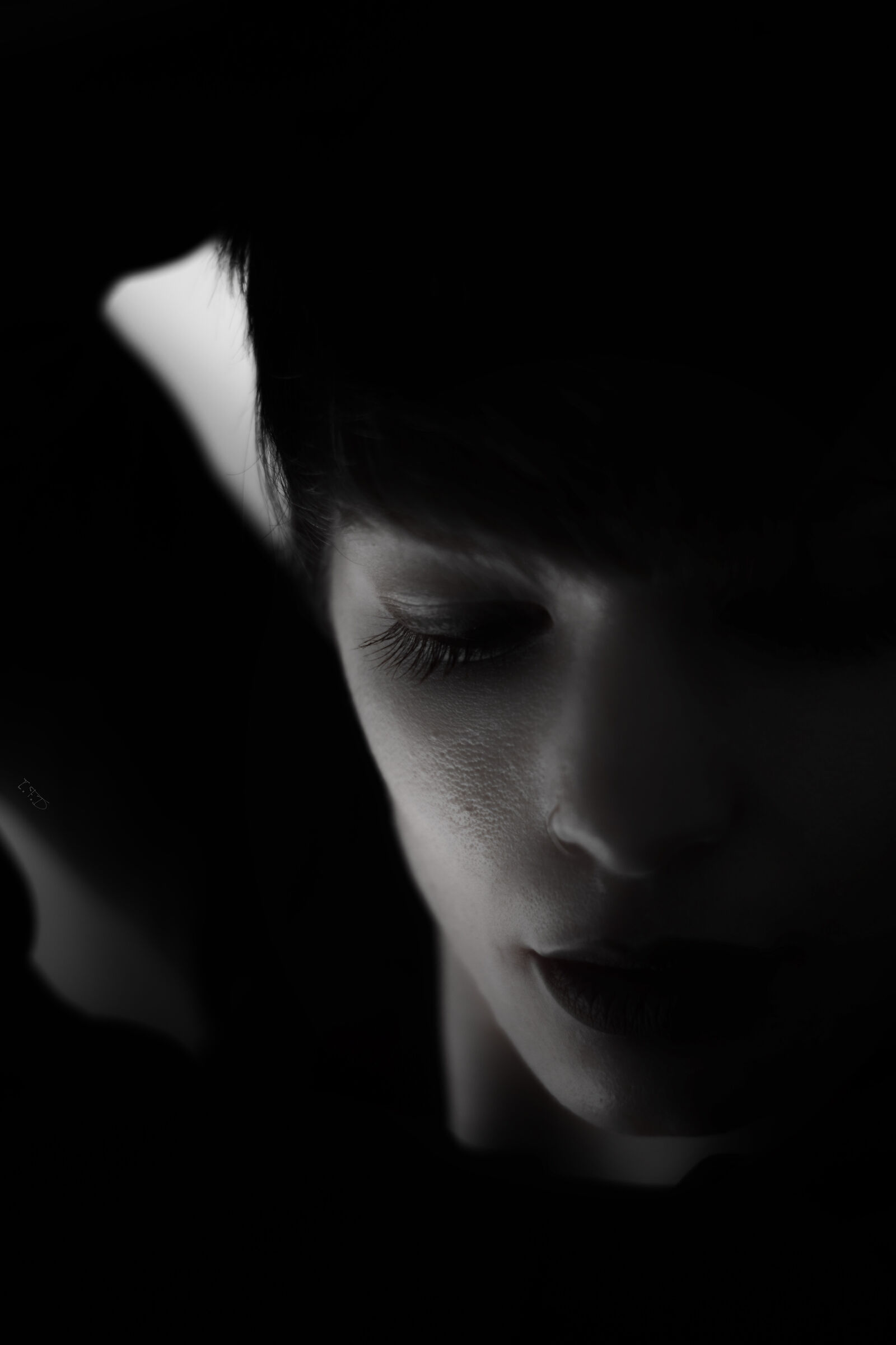 Con gli occhi chiusi