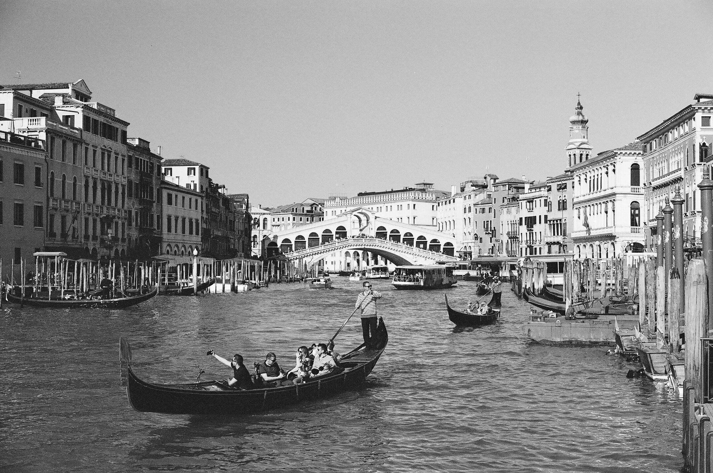 The Rialto bridge B&W