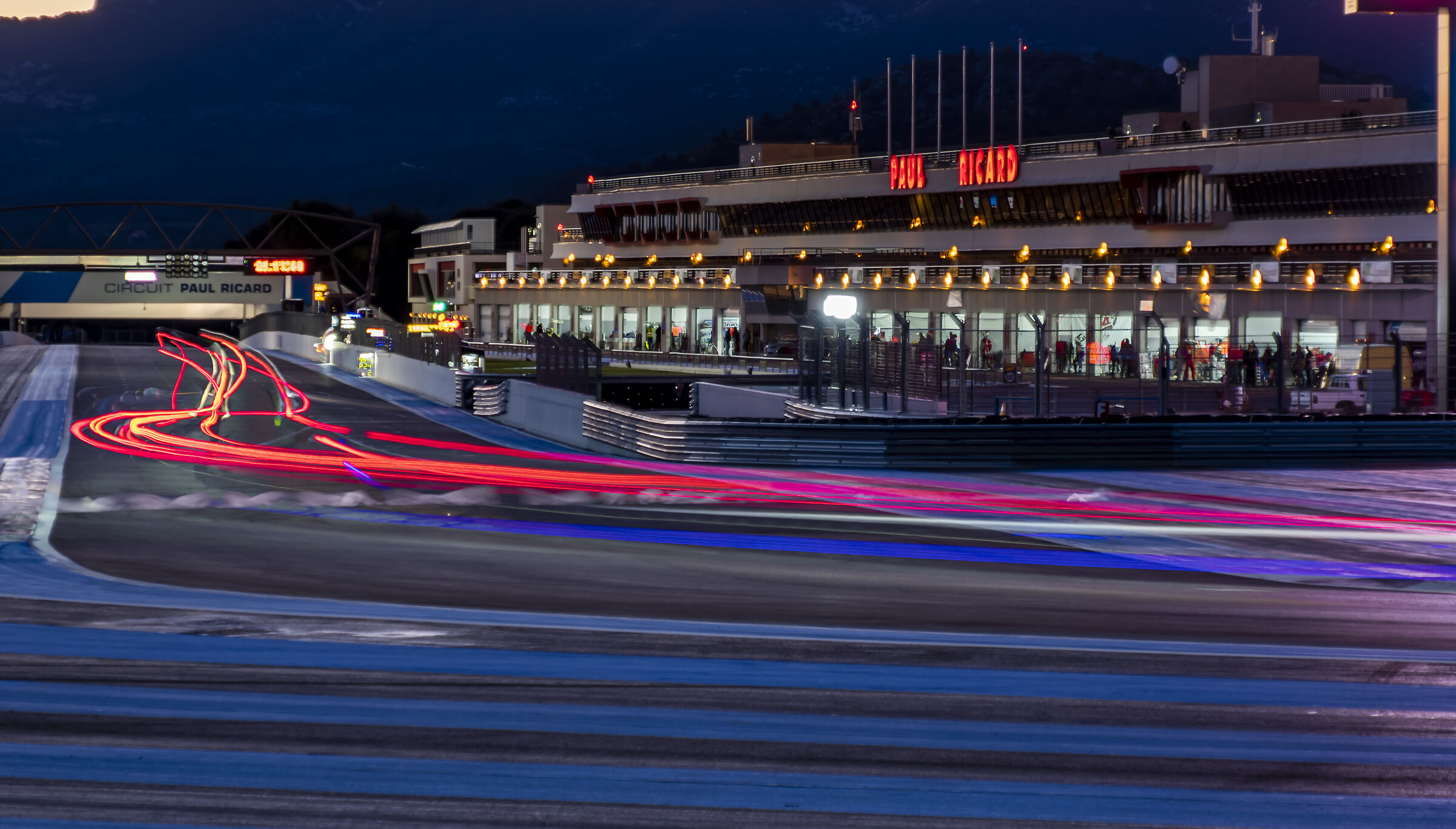 Cala la notte al Paul Ricard