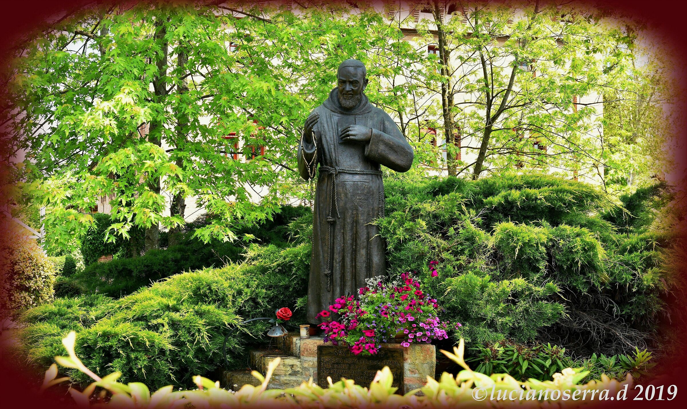 Statua di Padre Pio da Montalcino