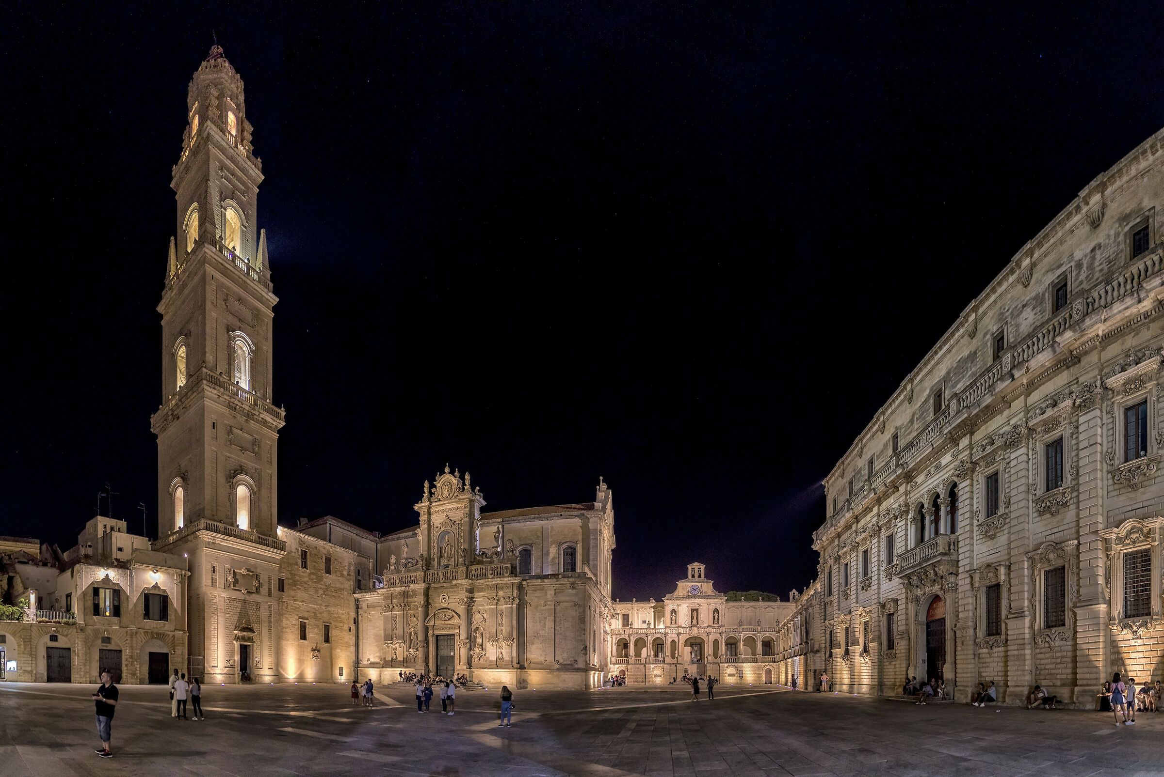 Lecce piazza del Duomo