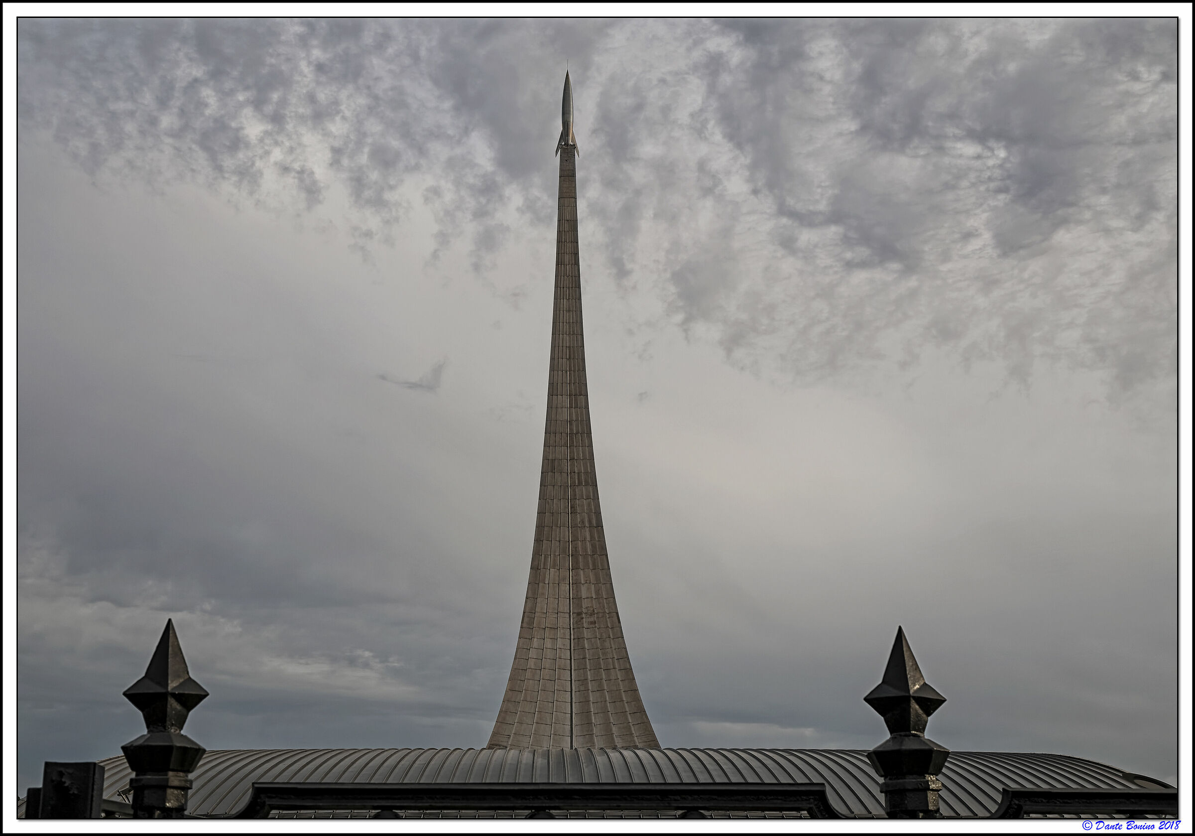 Monument to the conquerors of space