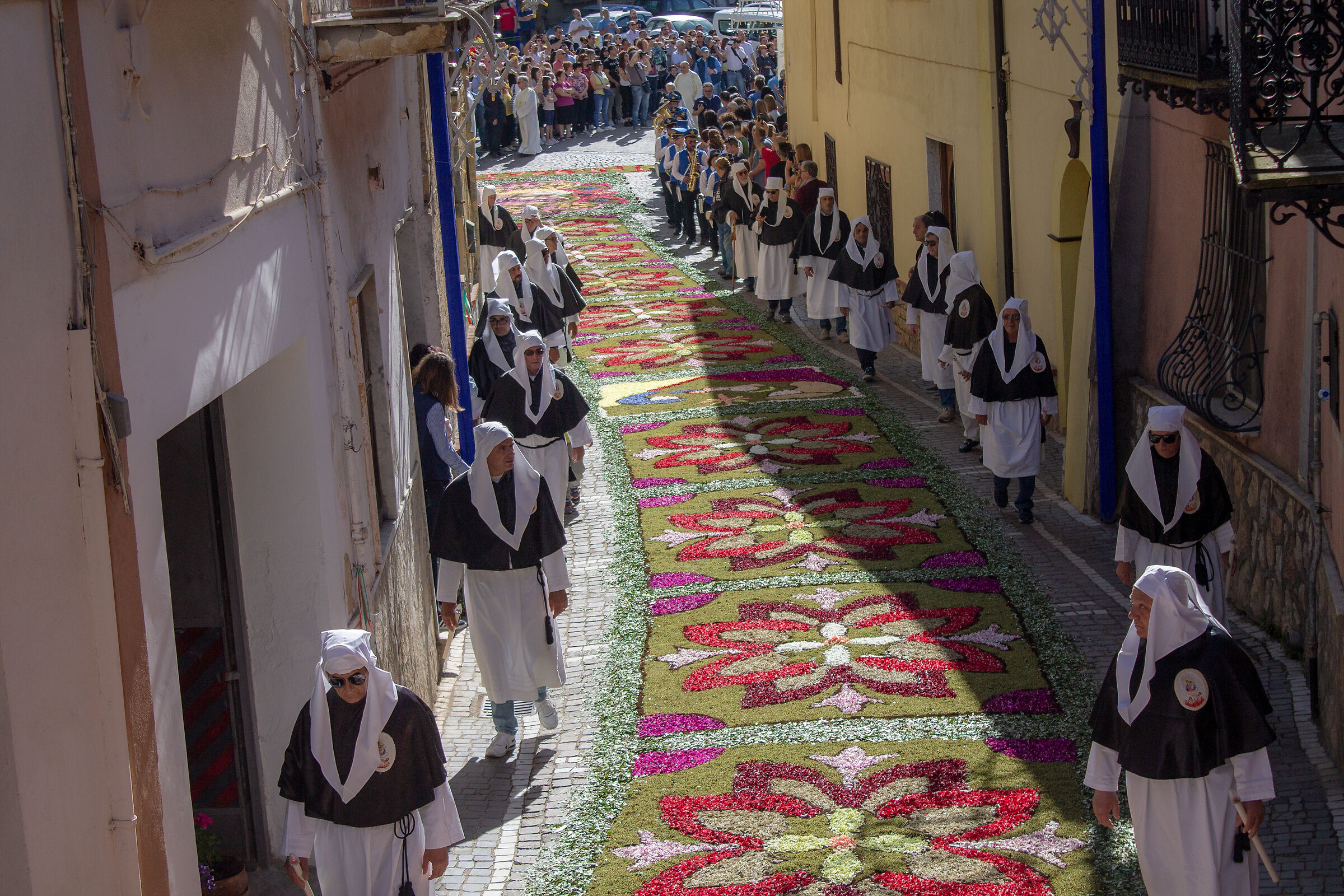 Infiorata per la festa di Maggio a Casanova di Carinola