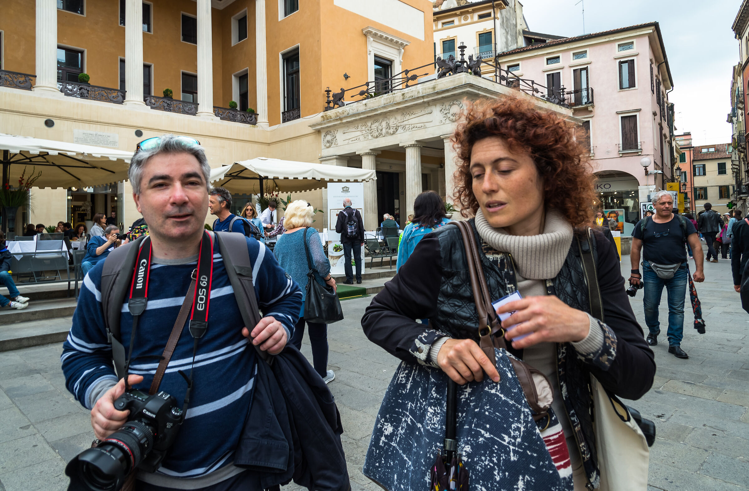 "ma che vuole, questo qui?"