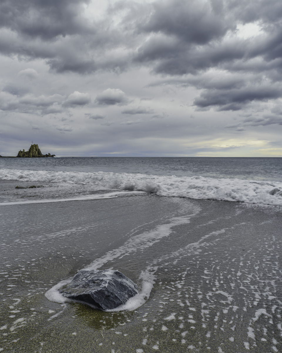 Gloomy day at the shore